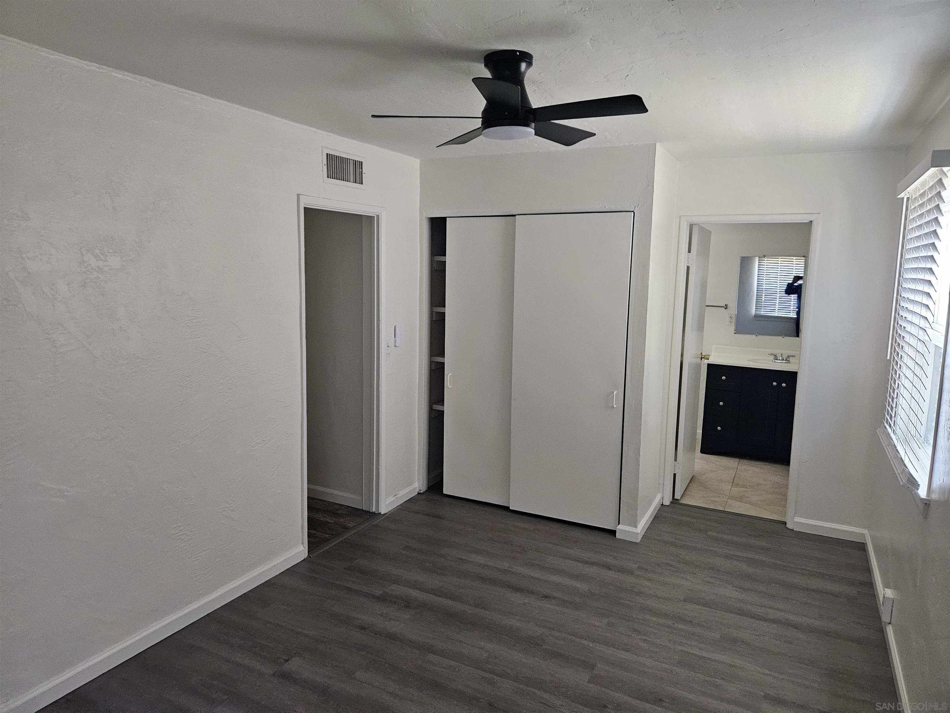 Detail Gallery Image 5 of 5 For 10366  Vista Del Cerro, Santee,  CA 92071 - 3 Beds | 2 Baths