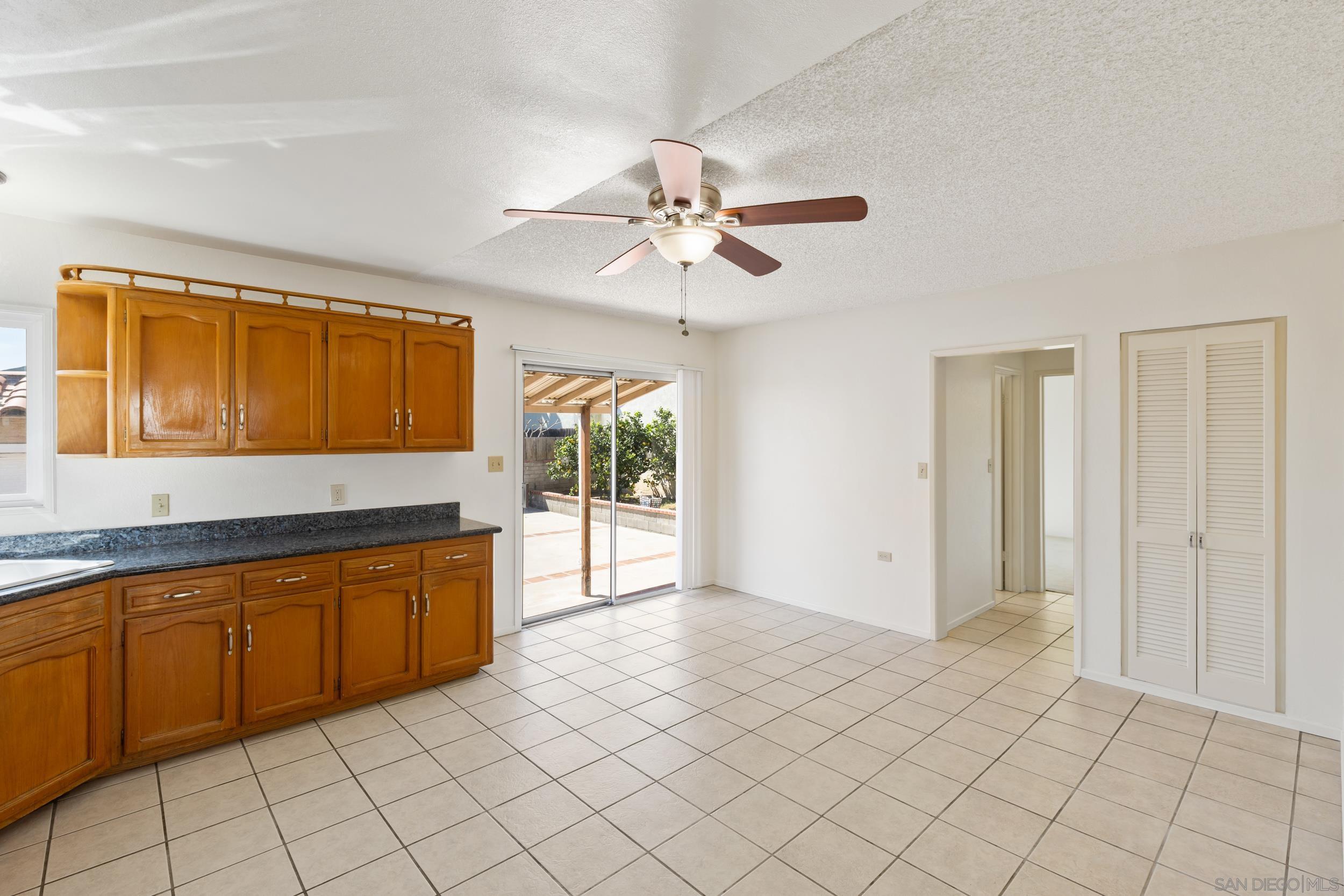 Detail Gallery Image 11 of 25 For 3219  Hugo, San Diego,  CA 92106 - 3 Beds | 2 Baths