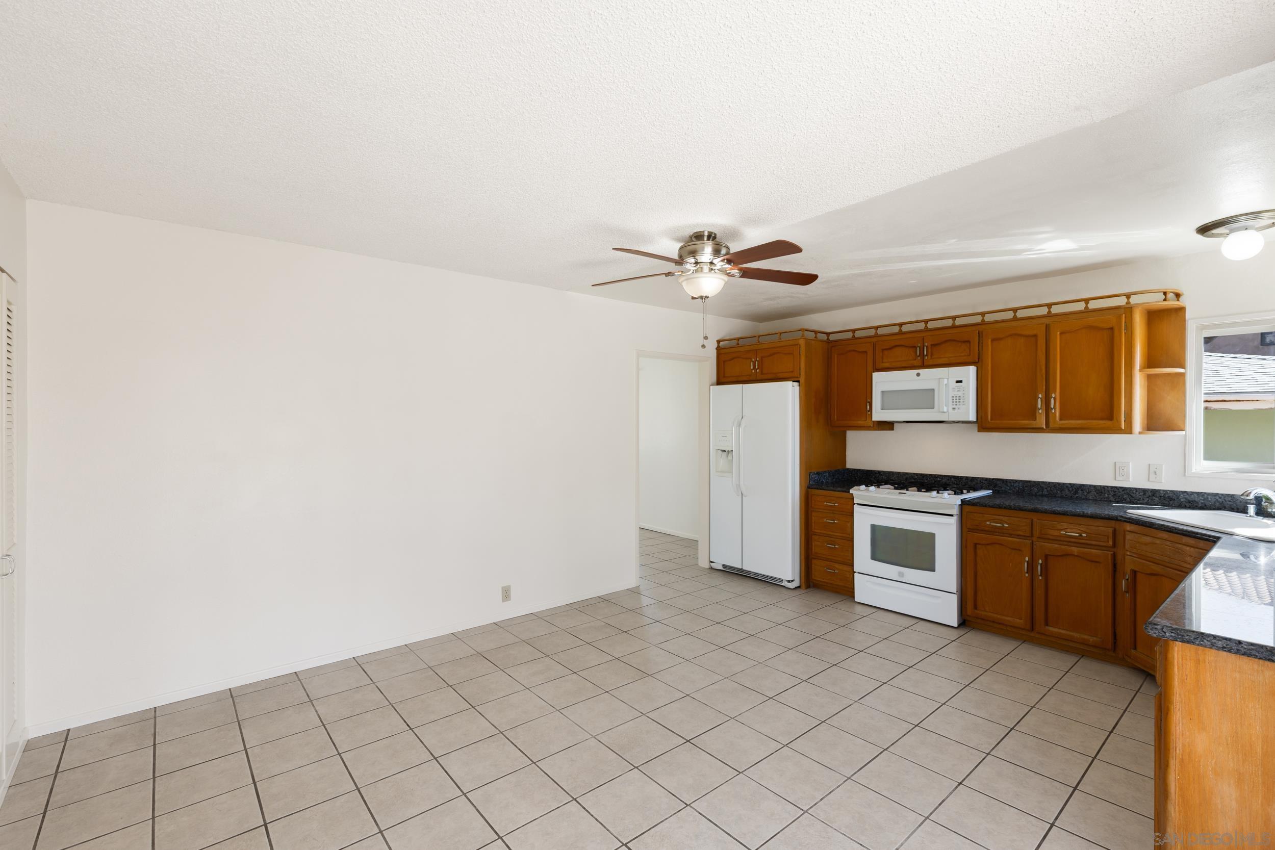 Detail Gallery Image 12 of 25 For 3219  Hugo, San Diego,  CA 92106 - 3 Beds | 2 Baths