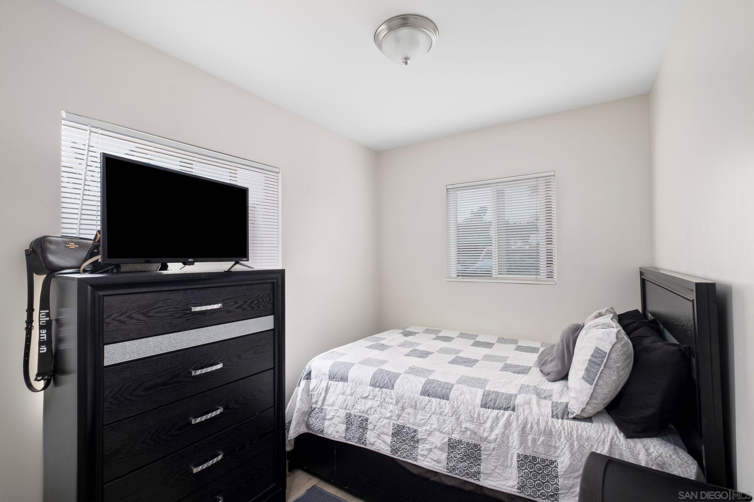 Detail Gallery Image 14 of 33 For 931-935  13'th St, Imperial Beach,  CA 91932 - – Beds | – Baths