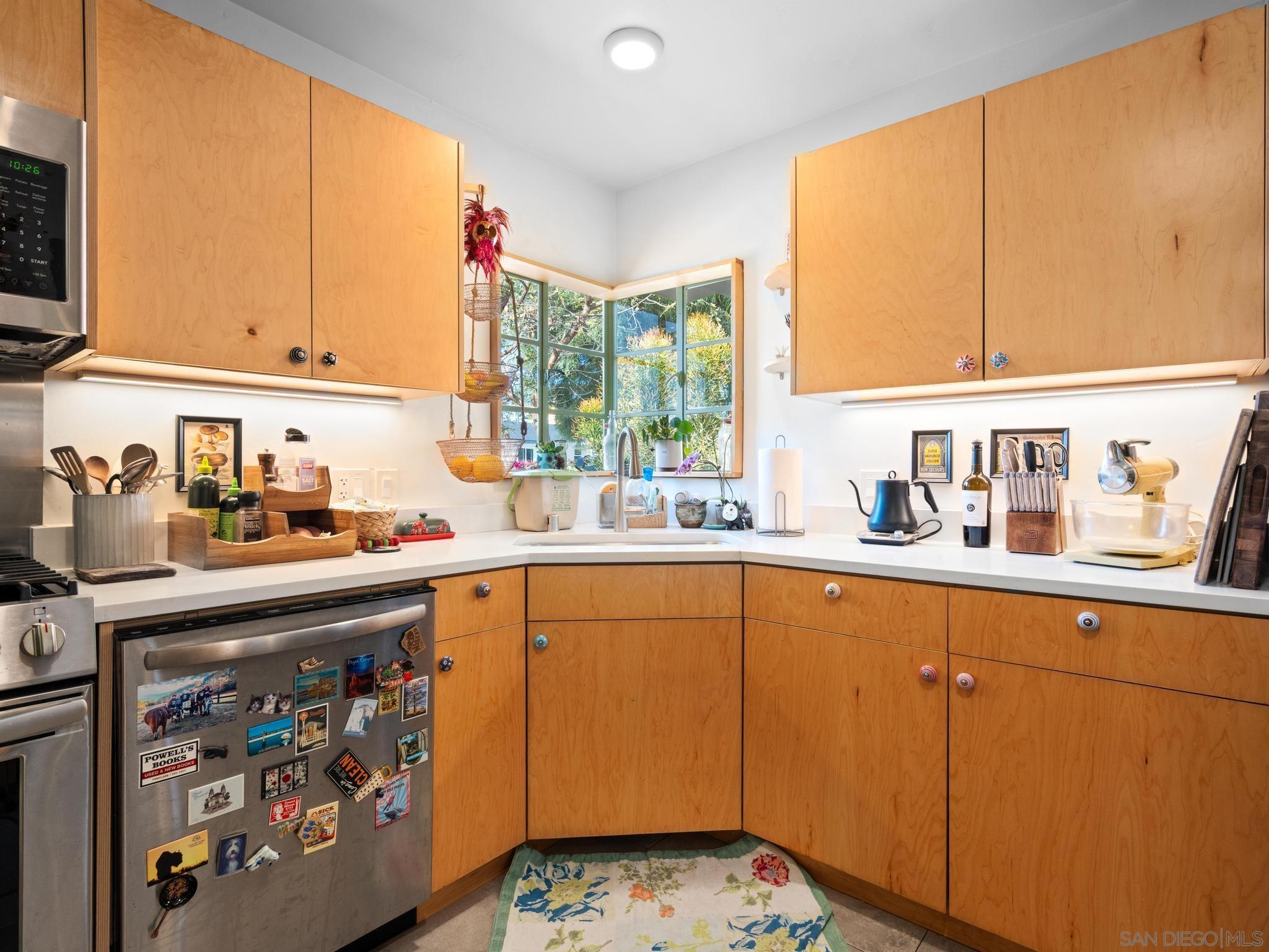 Detail Gallery Image 14 of 51 For 2403  Shamrock, San Diego,  CA 92105 - 2 Beds | 1 Baths