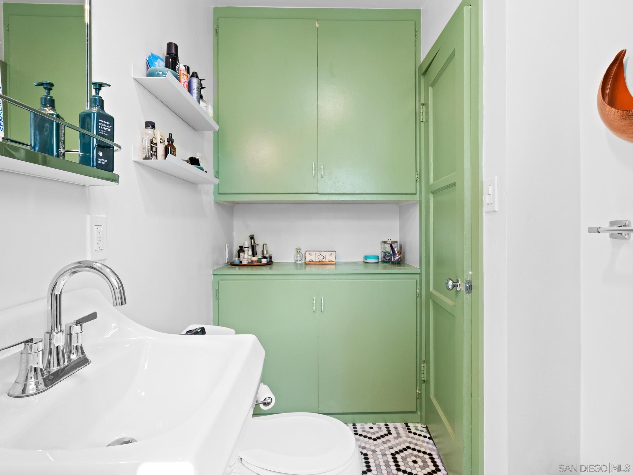 Detail Gallery Image 21 of 51 For 2403  Shamrock, San Diego,  CA 92105 - 2 Beds | 1 Baths