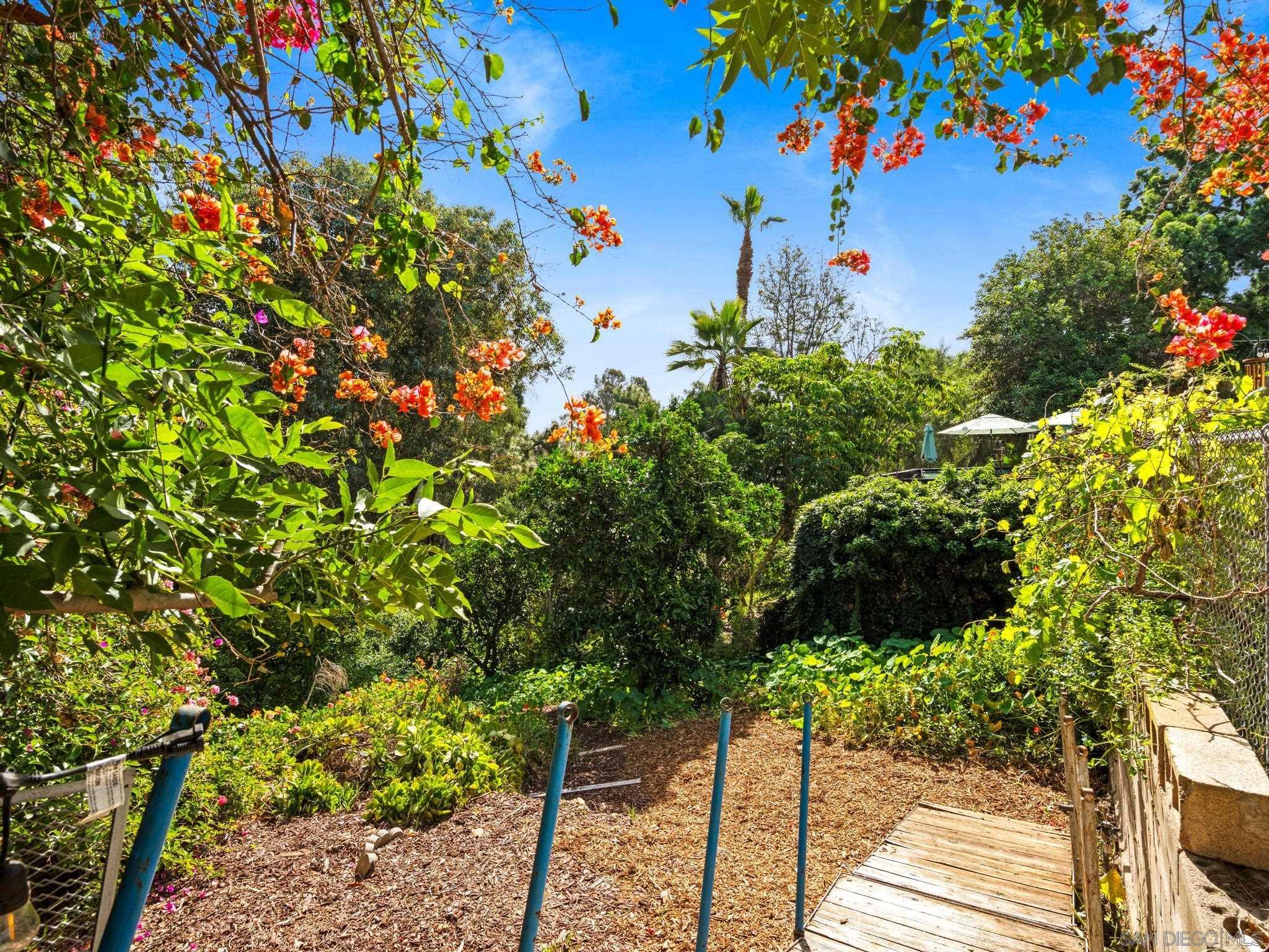 Detail Gallery Image 26 of 51 For 2403  Shamrock, San Diego,  CA 92105 - 2 Beds | 1 Baths