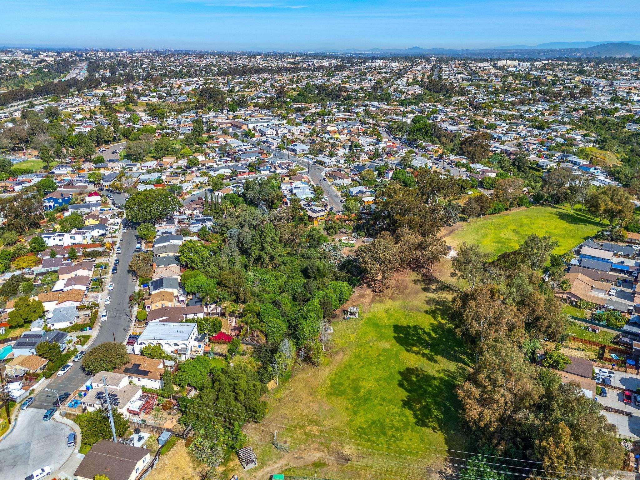 Detail Gallery Image 34 of 51 For 2403  Shamrock, San Diego,  CA 92105 - 2 Beds | 1 Baths