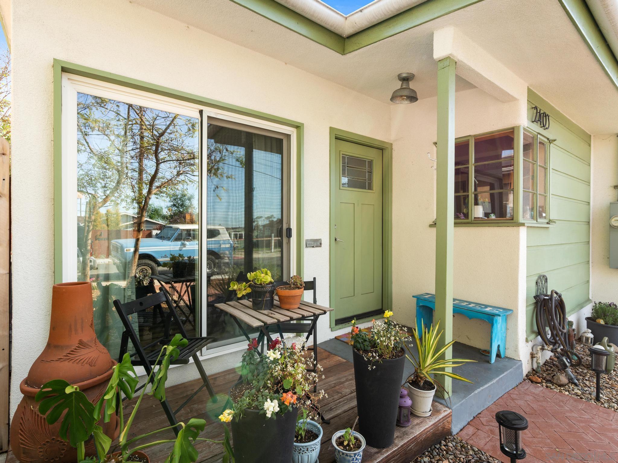 Detail Gallery Image 5 of 51 For 2403  Shamrock, San Diego,  CA 92105 - 2 Beds | 1 Baths