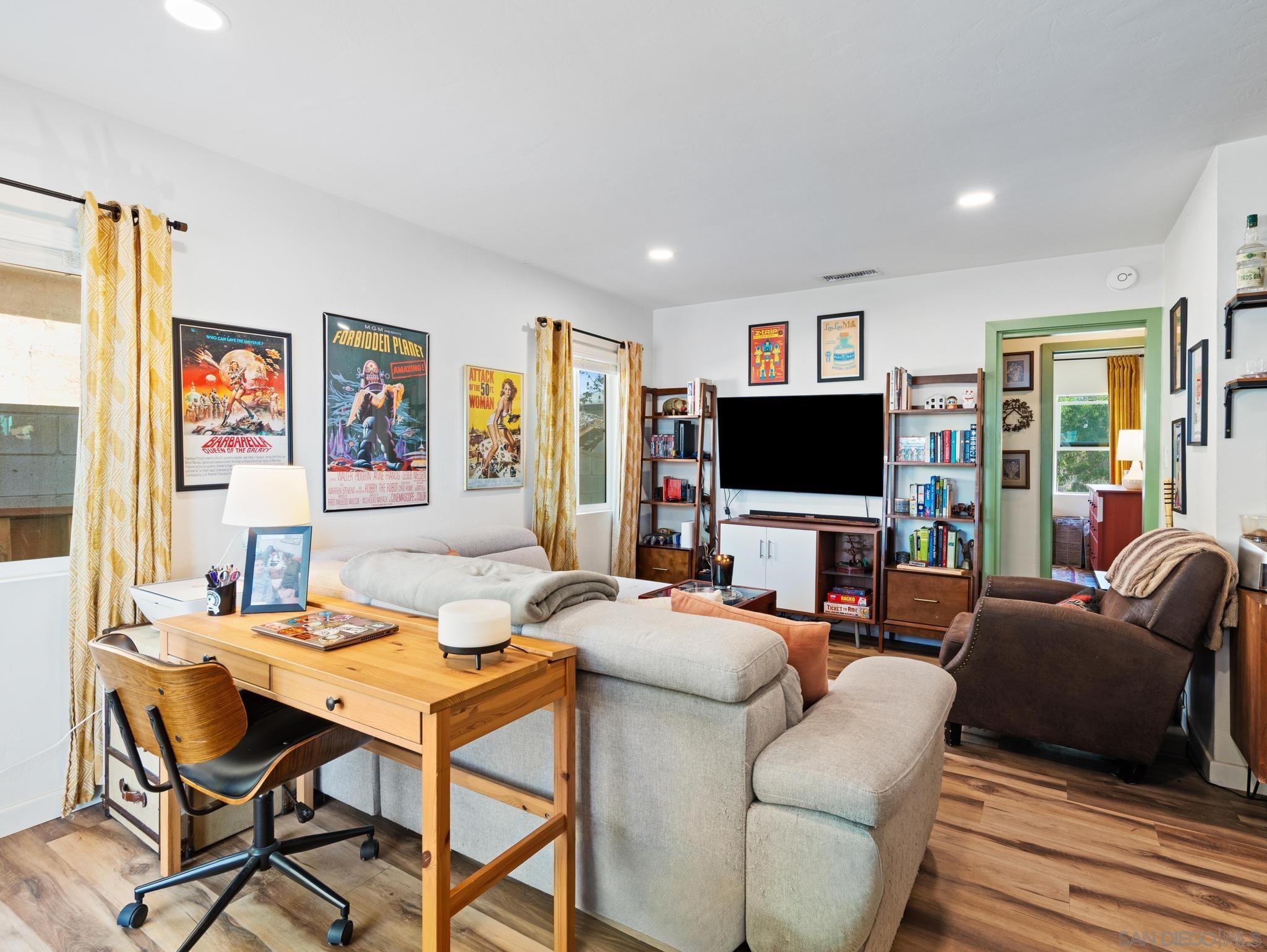 Detail Gallery Image 6 of 51 For 2403  Shamrock, San Diego,  CA 92105 - 2 Beds | 1 Baths