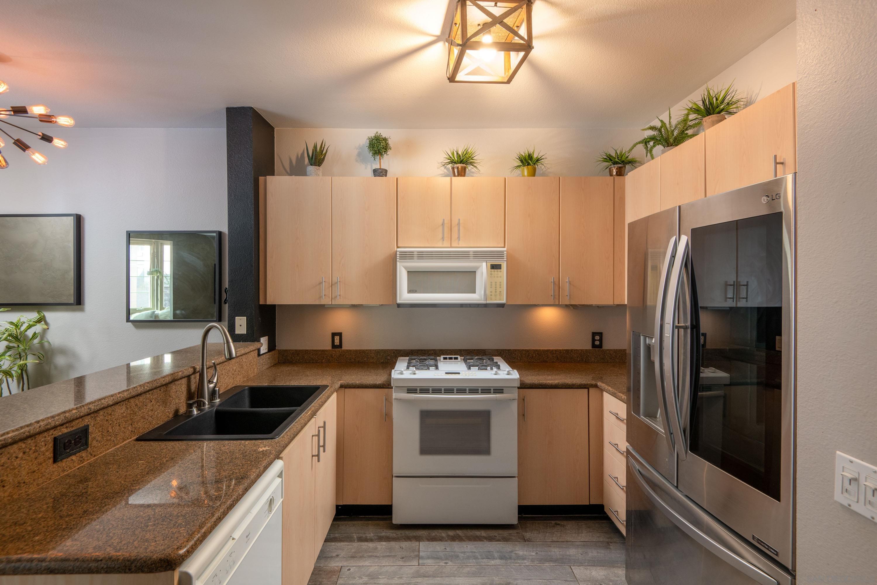 Detail Gallery Image 6 of 12 For 1400  Broadway  #1402,  San Diego,  CA 92101 - 1 Beds | 1 Baths