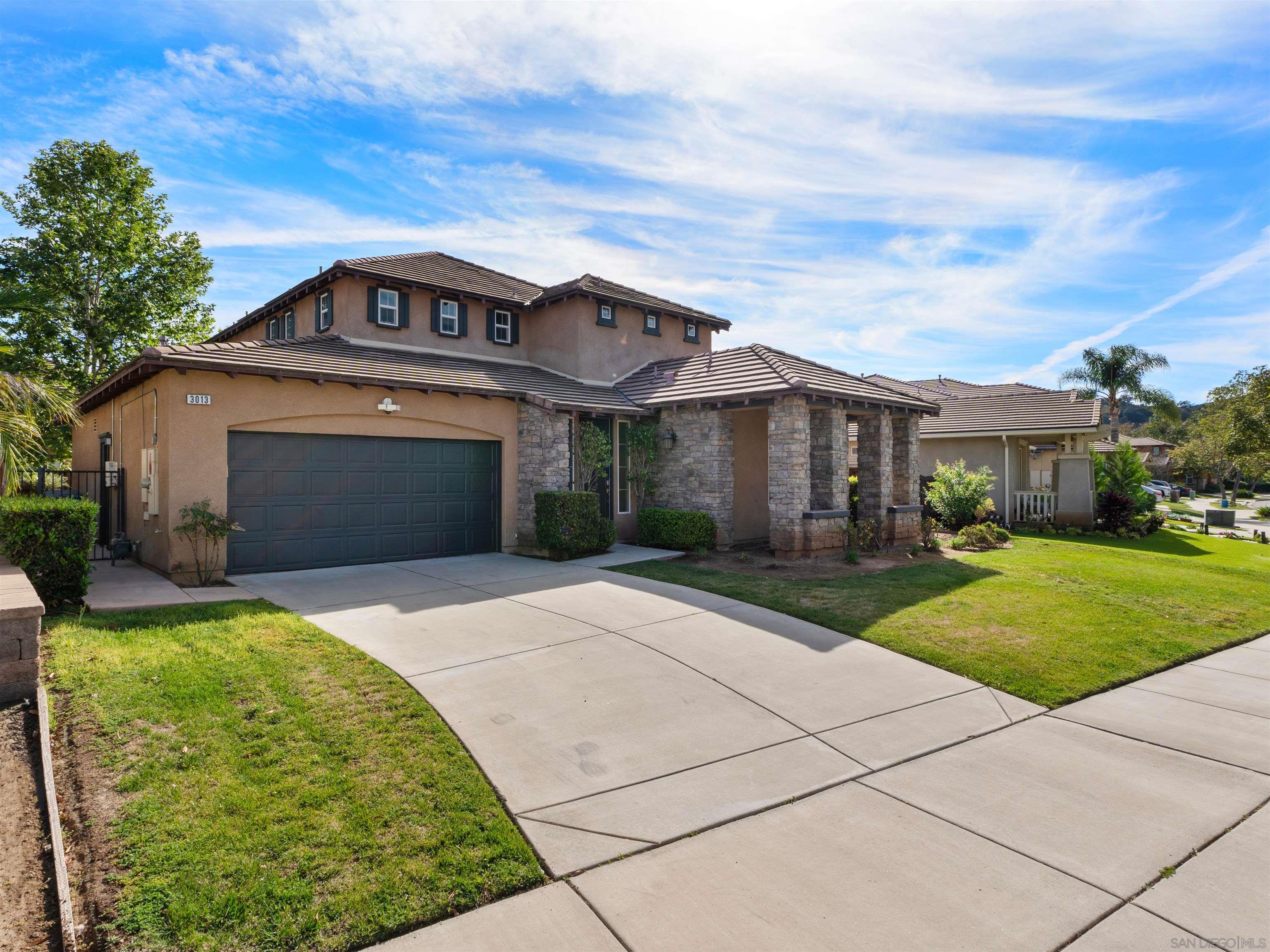 Detail Gallery Image 2 of 49 For 3013  Wohlford Dr, Escondido,  CA 92027 - 4 Beds | 3 Baths