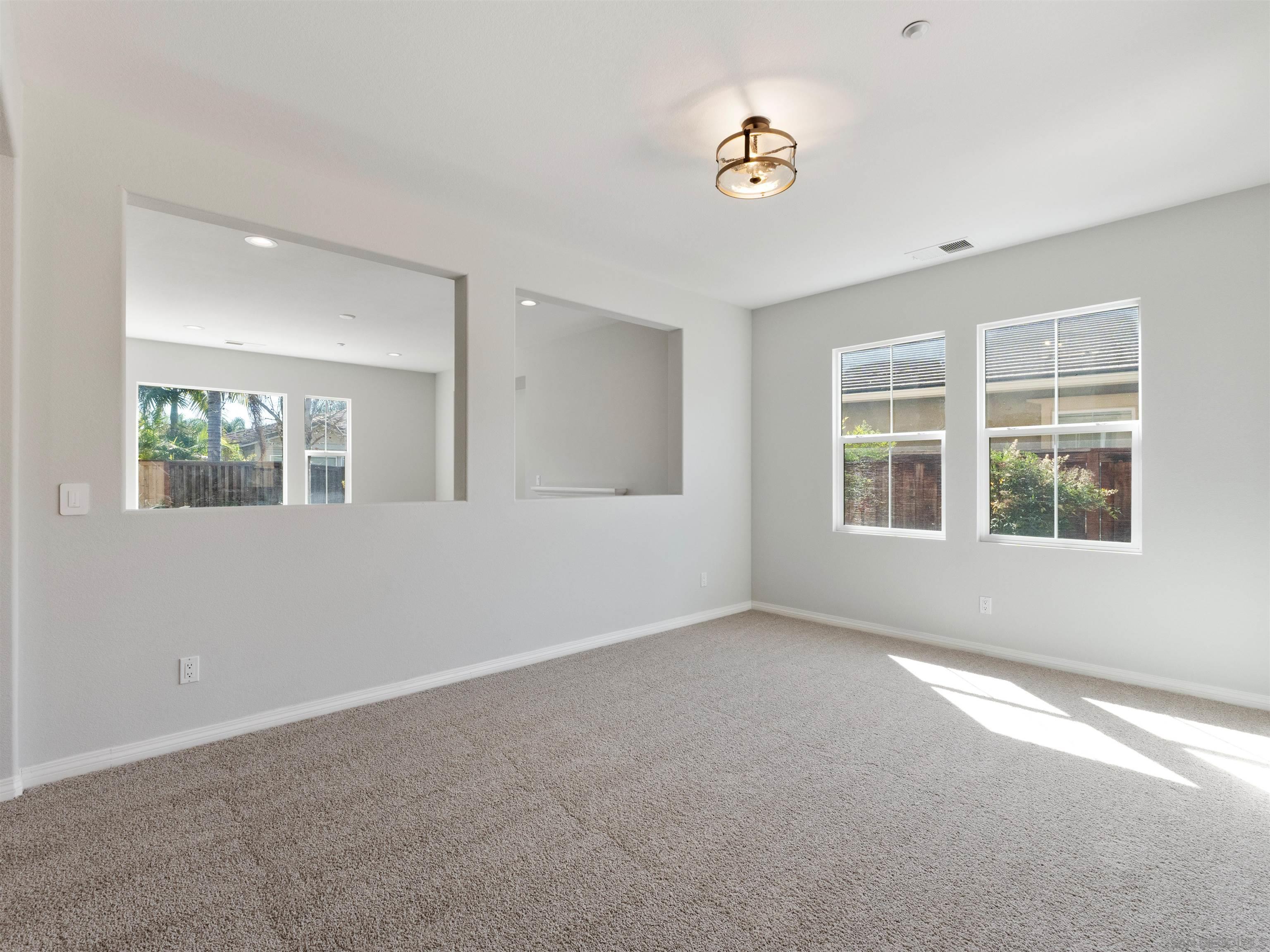 Detail Gallery Image 15 of 49 For 3013  Wohlford Dr, Escondido,  CA 92027 - 4 Beds | 3 Baths