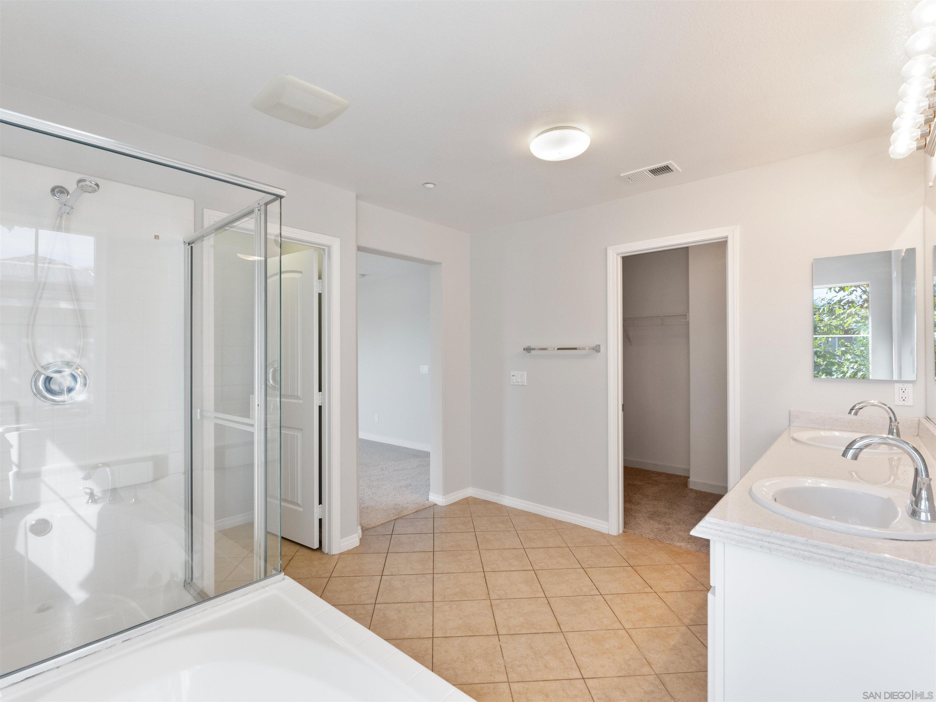 Detail Gallery Image 27 of 49 For 3013  Wohlford Dr, Escondido,  CA 92027 - 4 Beds | 3 Baths