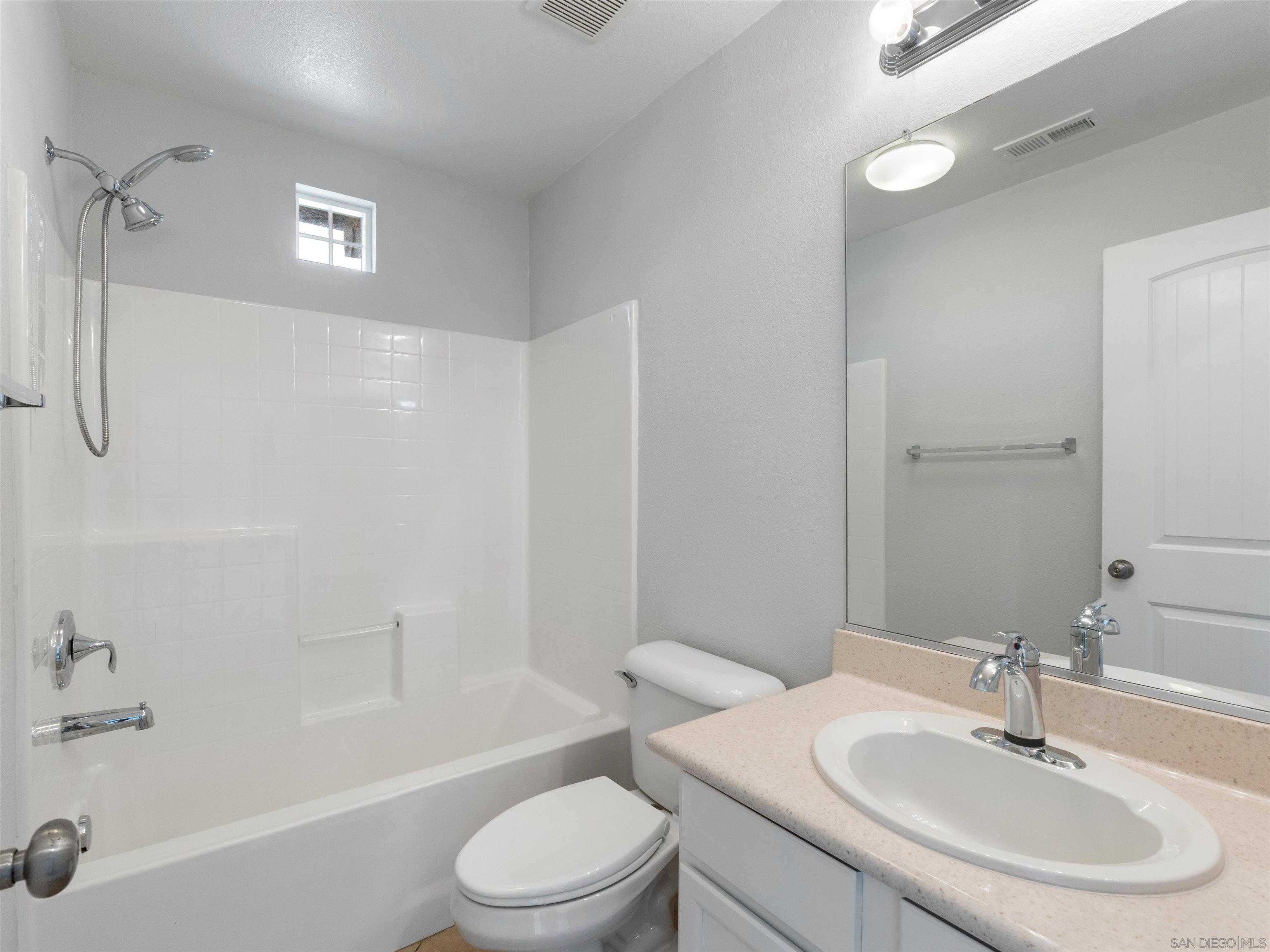 Detail Gallery Image 34 of 49 For 3013  Wohlford Dr, Escondido,  CA 92027 - 4 Beds | 3 Baths