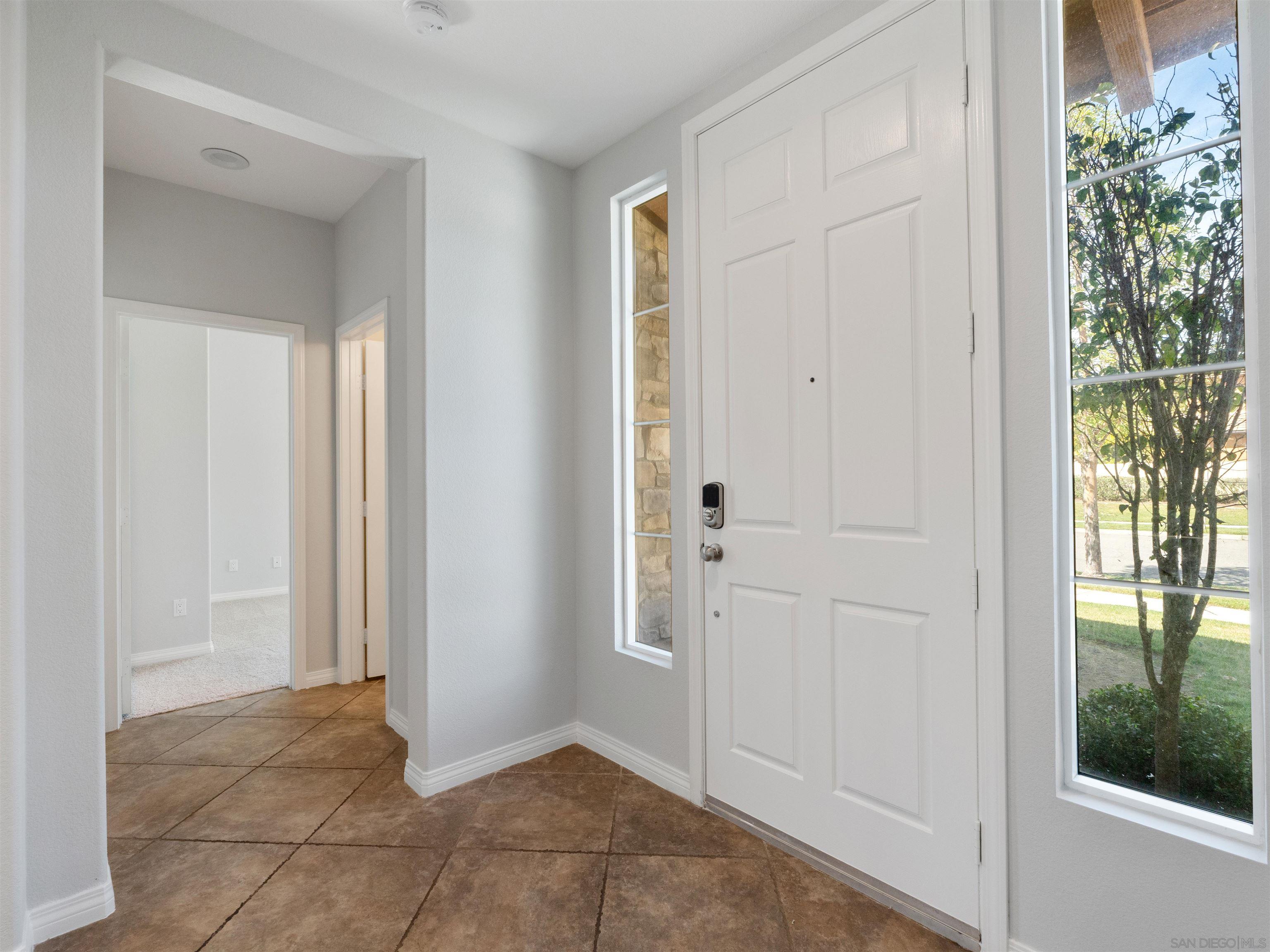 Detail Gallery Image 6 of 49 For 3013  Wohlford Dr, Escondido,  CA 92027 - 4 Beds | 3 Baths