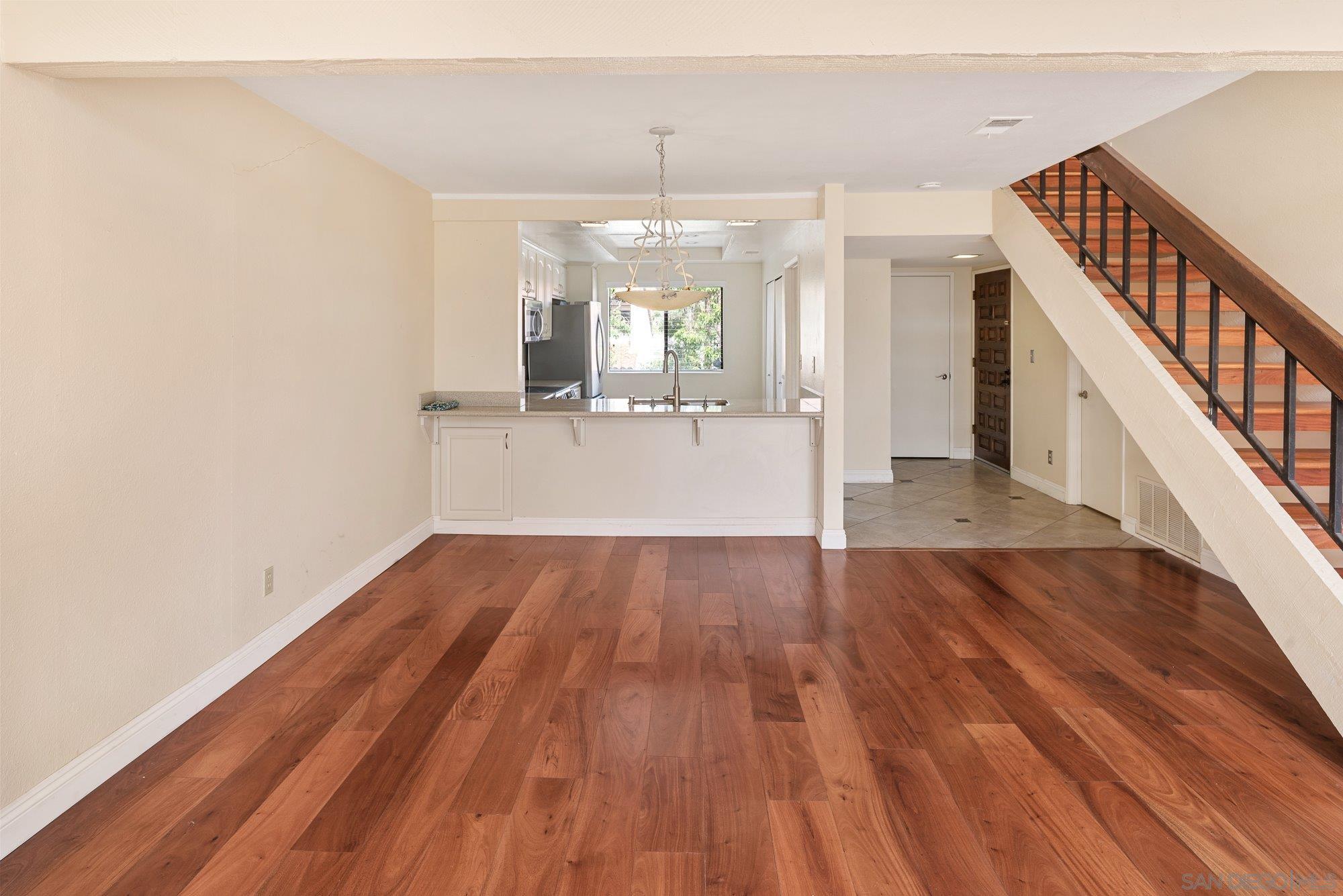 Detail Gallery Image 11 of 42 For 2506  Navarra Drive  #623,  Carlsbad,  CA 92009 - 2 Beds | 2/1 Baths