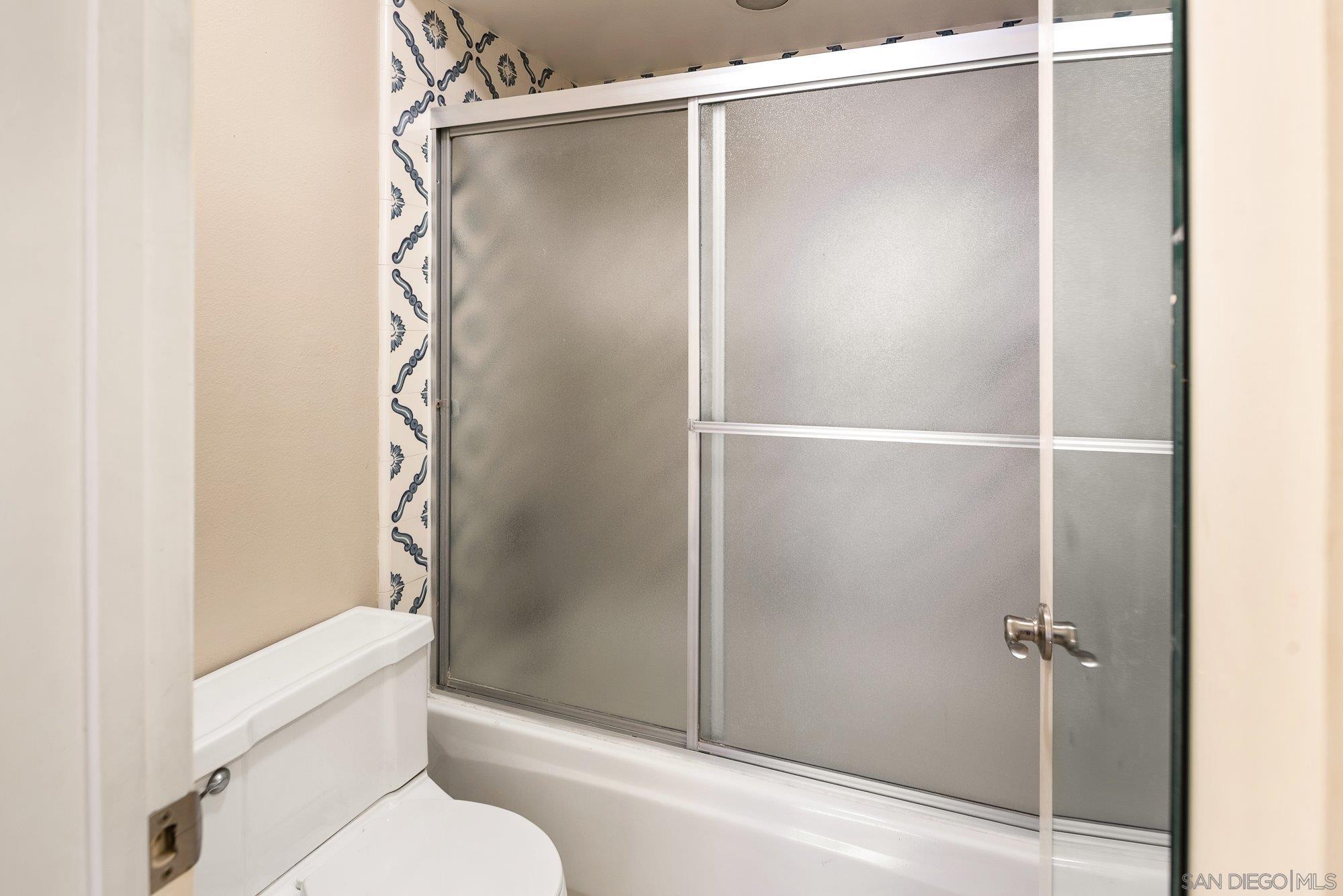 Detail Gallery Image 24 of 42 For 2506  Navarra Drive  #623,  Carlsbad,  CA 92009 - 2 Beds | 2/1 Baths