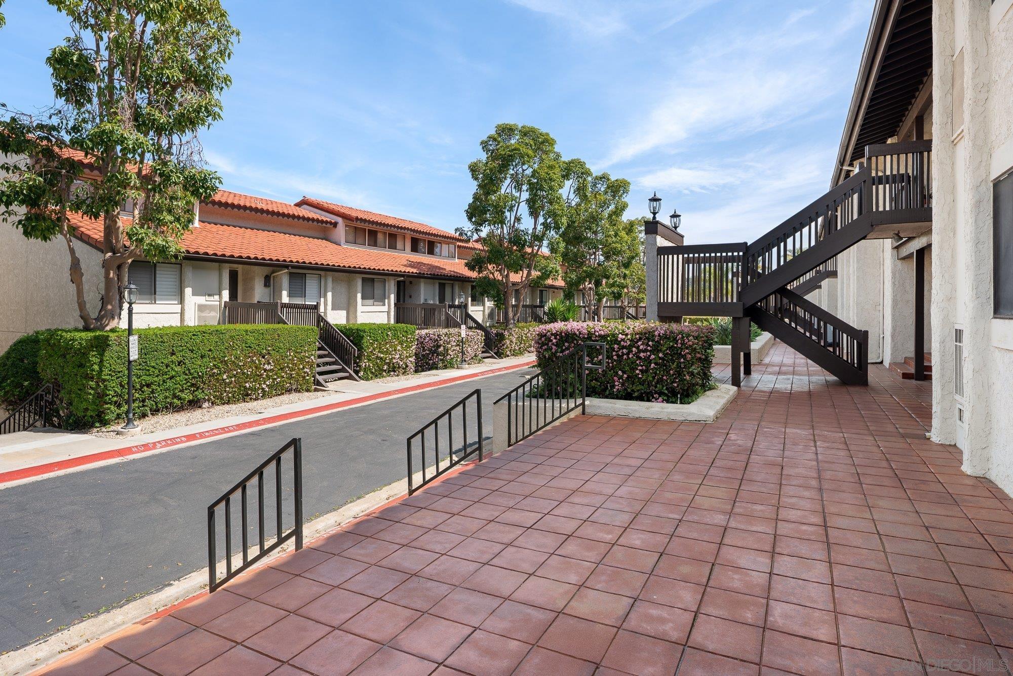 Detail Gallery Image 28 of 42 For 2506  Navarra Drive  #623,  Carlsbad,  CA 92009 - 2 Beds | 2/1 Baths