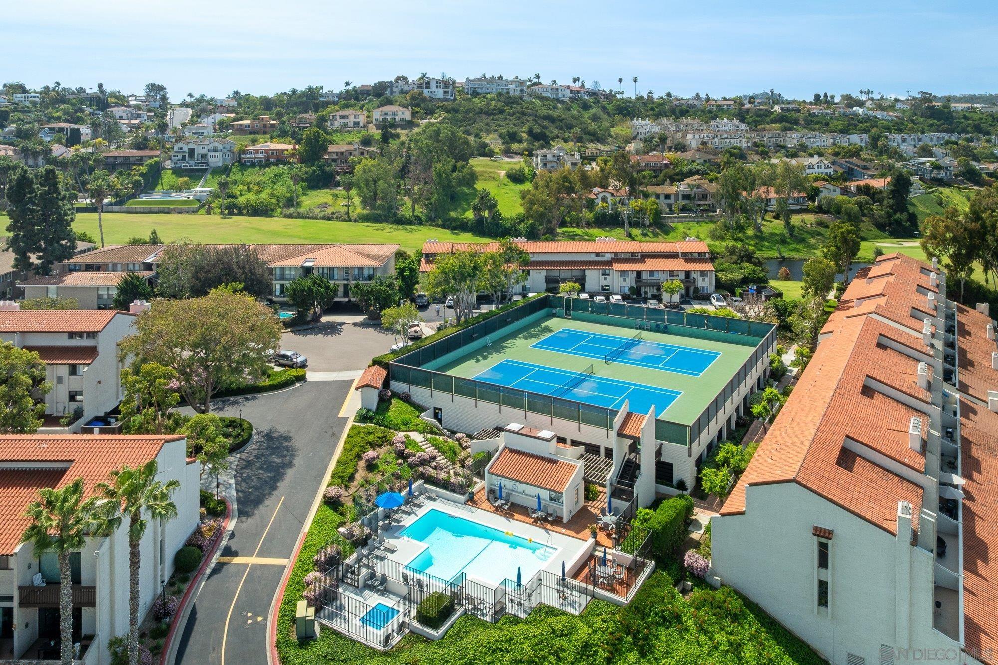 Detail Gallery Image 32 of 42 For 2506  Navarra Drive  #623,  Carlsbad,  CA 92009 - 2 Beds | 2/1 Baths