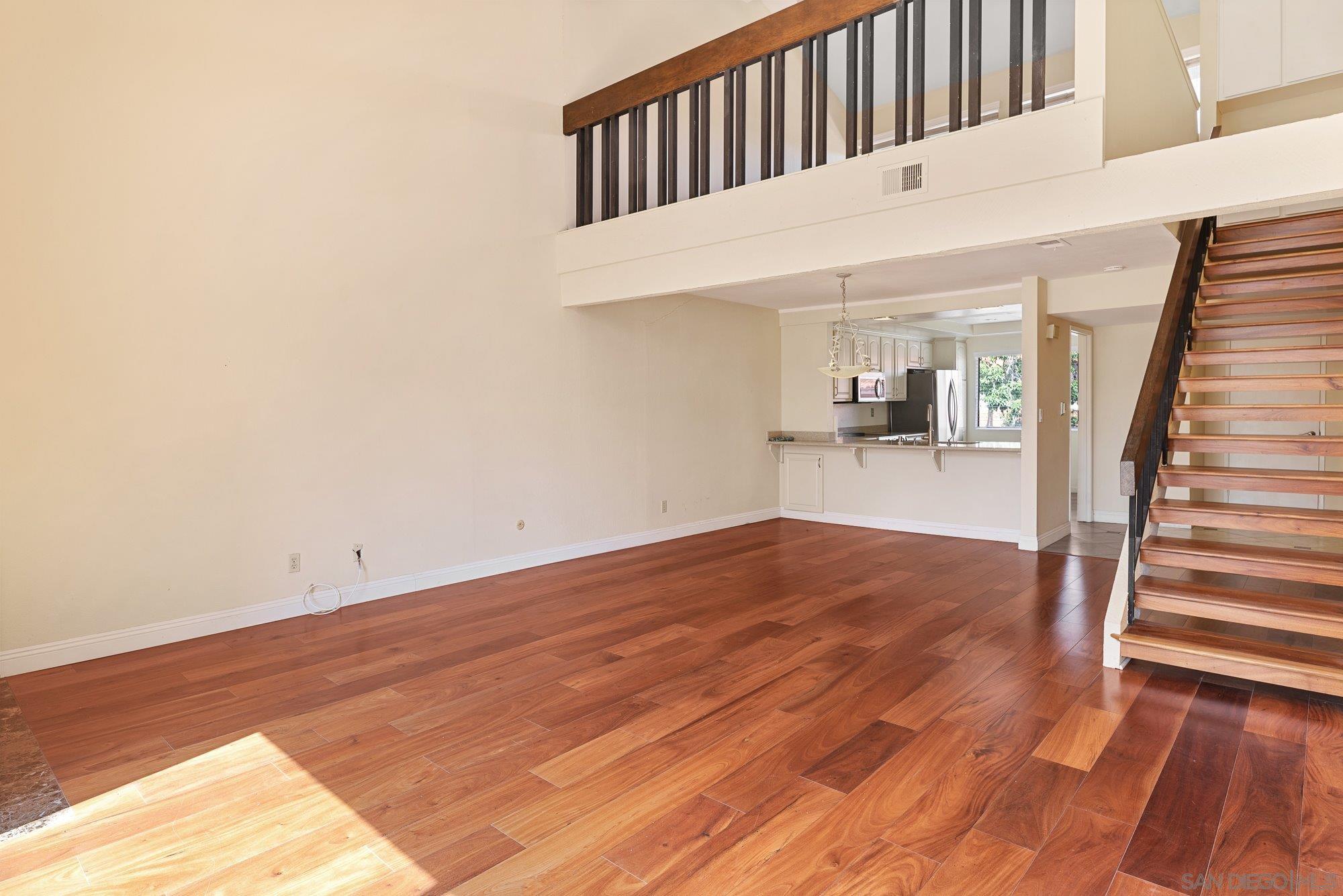 Detail Gallery Image 10 of 42 For 2506  Navarra Drive  #623,  Carlsbad,  CA 92009 - 2 Beds | 2/1 Baths