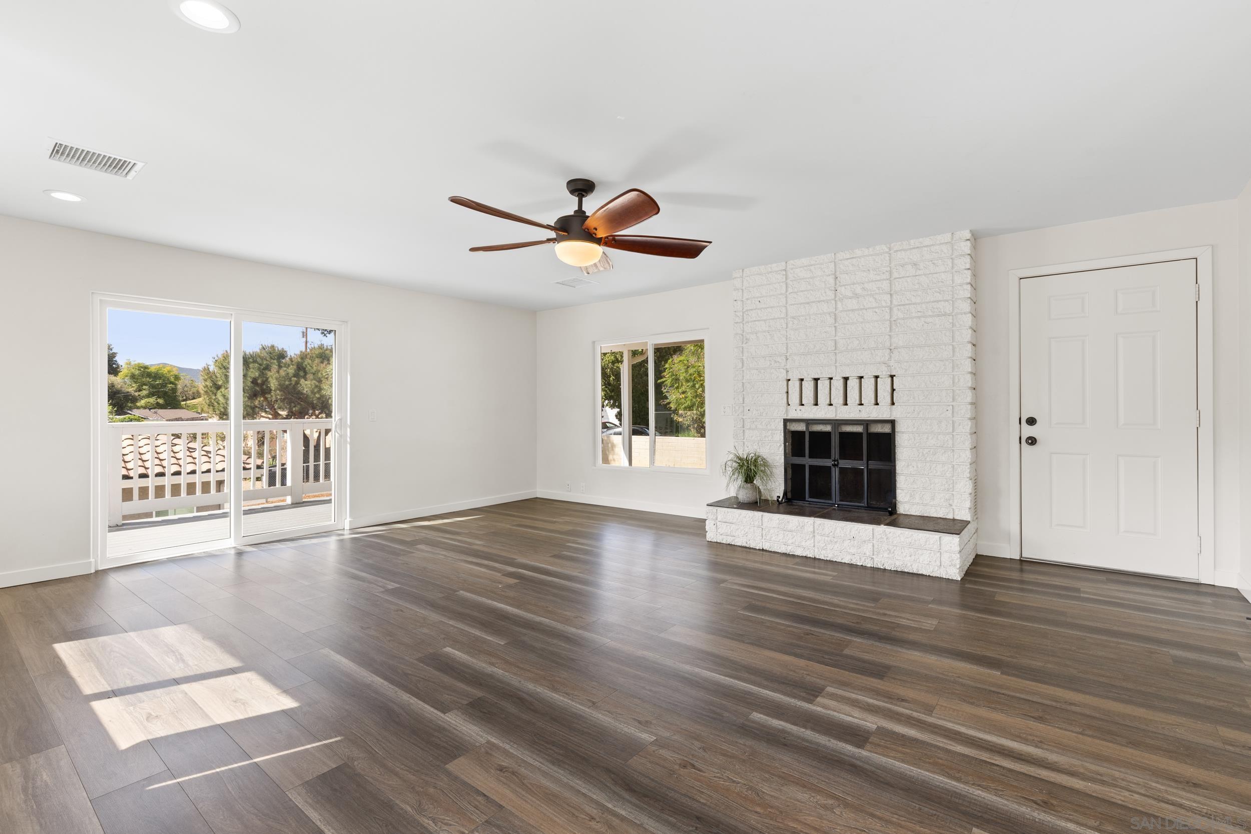 Detail Gallery Image 5 of 29 For 619  Snowden Place, El Cajon,  CA 92019 - 3 Beds | 1 Baths