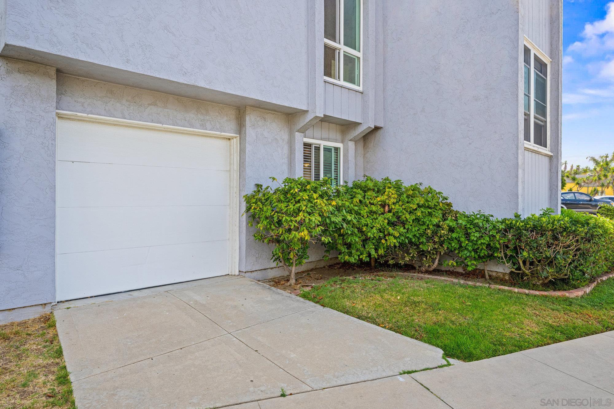 Detail Gallery Image 18 of 21 For 1074  Isabella Avenue, Coronado,  CA 92118 - 3 Beds | 2/1 Baths
