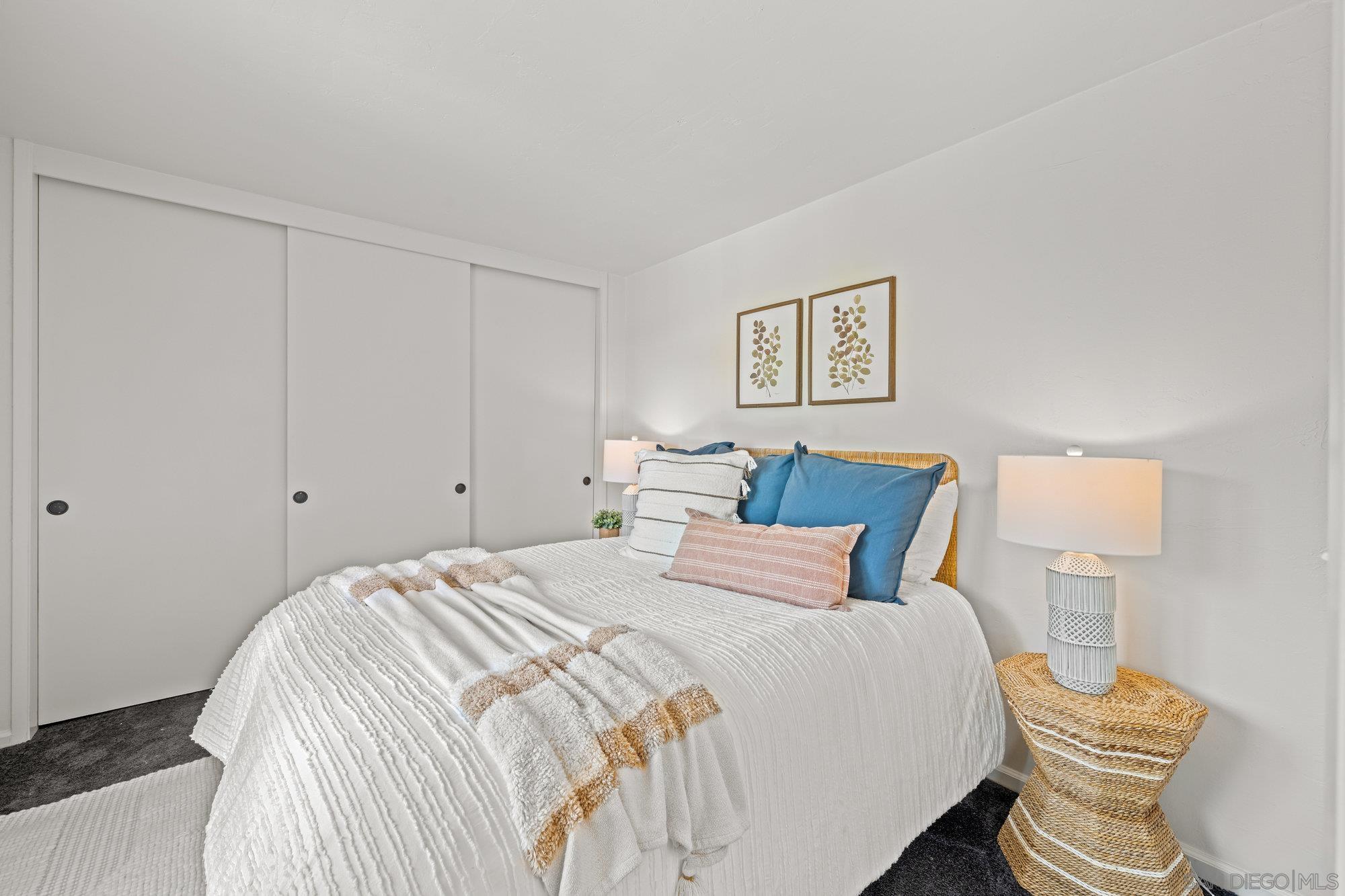 Detail Gallery Image 6 of 21 For 1074  Isabella Avenue, Coronado,  CA 92118 - 3 Beds | 2/1 Baths