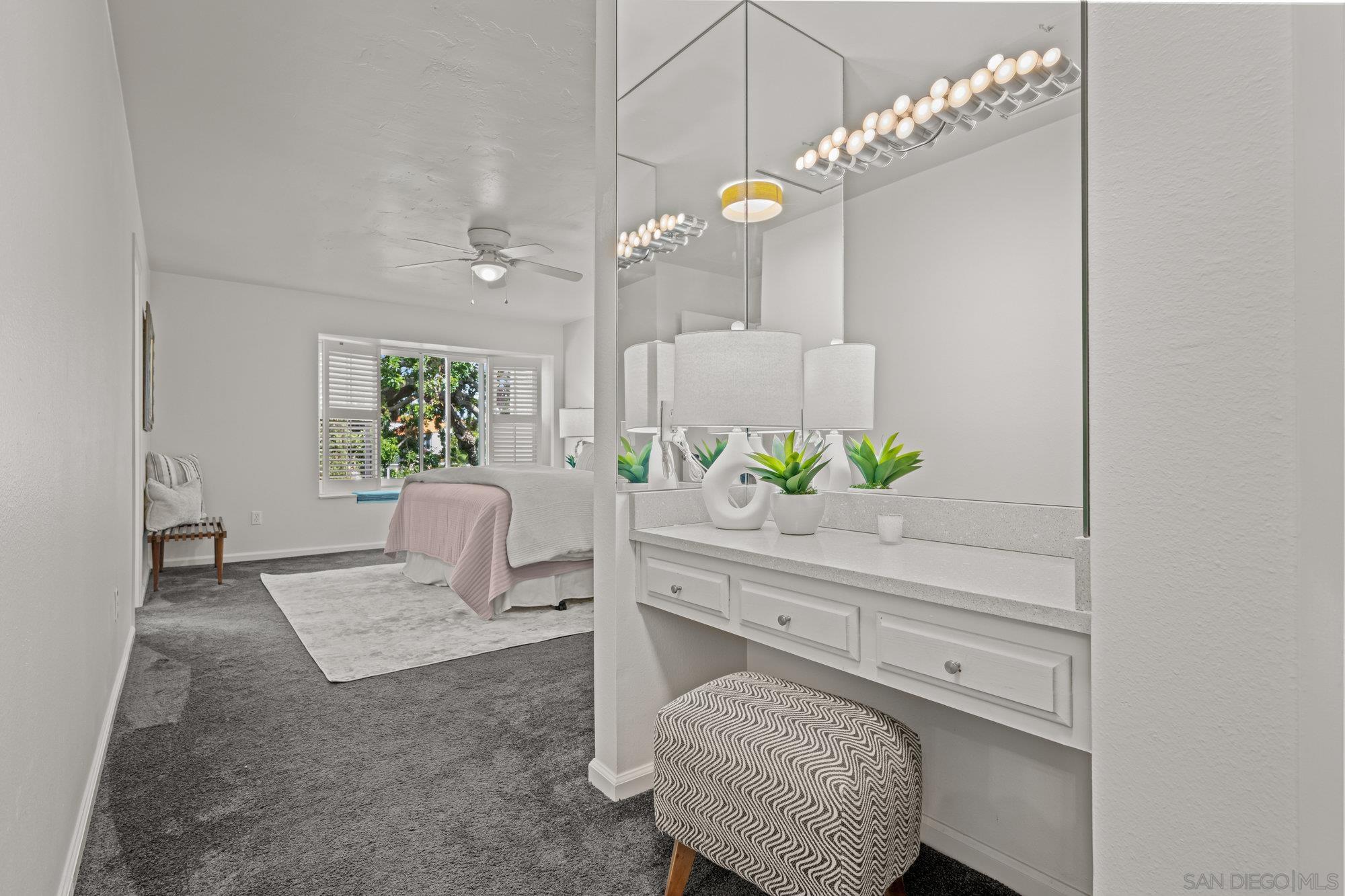 Detail Gallery Image 9 of 21 For 1074  Isabella Avenue, Coronado,  CA 92118 - 3 Beds | 2/1 Baths