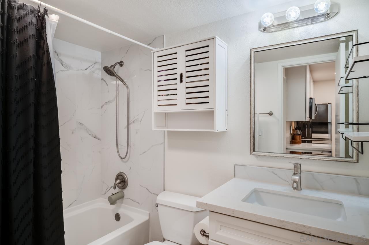 Detail Gallery Image 13 of 25 For 4174  Marlborough Ave  #1,  San Diego,  CA 92105 - 2 Beds | 2 Baths