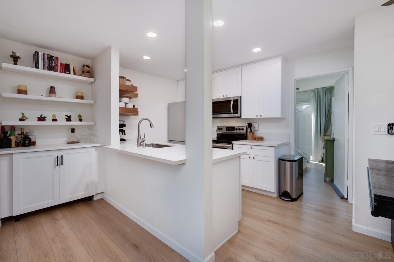 Detail Gallery Image 3 of 25 For 4174  Marlborough Ave  #1,  San Diego,  CA 92105 - 2 Beds | 2 Baths