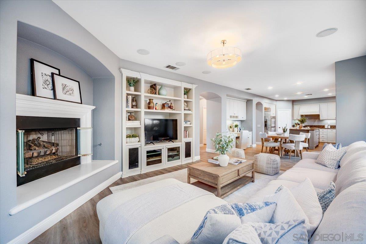 Detail Gallery Image 11 of 48 For 3272  Avenida La Cima, Carlsbad,  CA 92009 - 4 Beds | 3/1 Baths