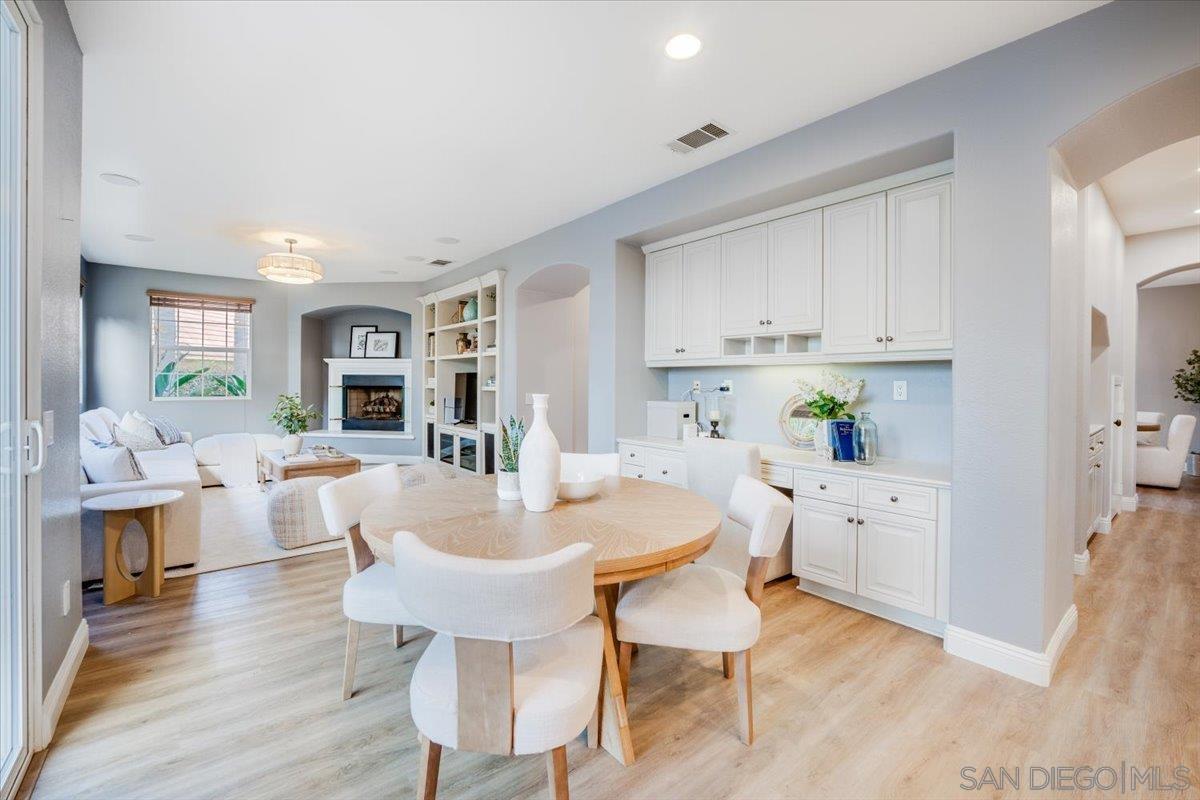 Detail Gallery Image 13 of 48 For 3272  Avenida La Cima, Carlsbad,  CA 92009 - 4 Beds | 3/1 Baths