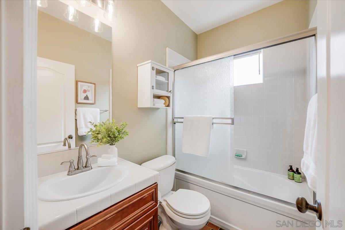 Detail Gallery Image 34 of 48 For 3272  Avenida La Cima, Carlsbad,  CA 92009 - 4 Beds | 3/1 Baths