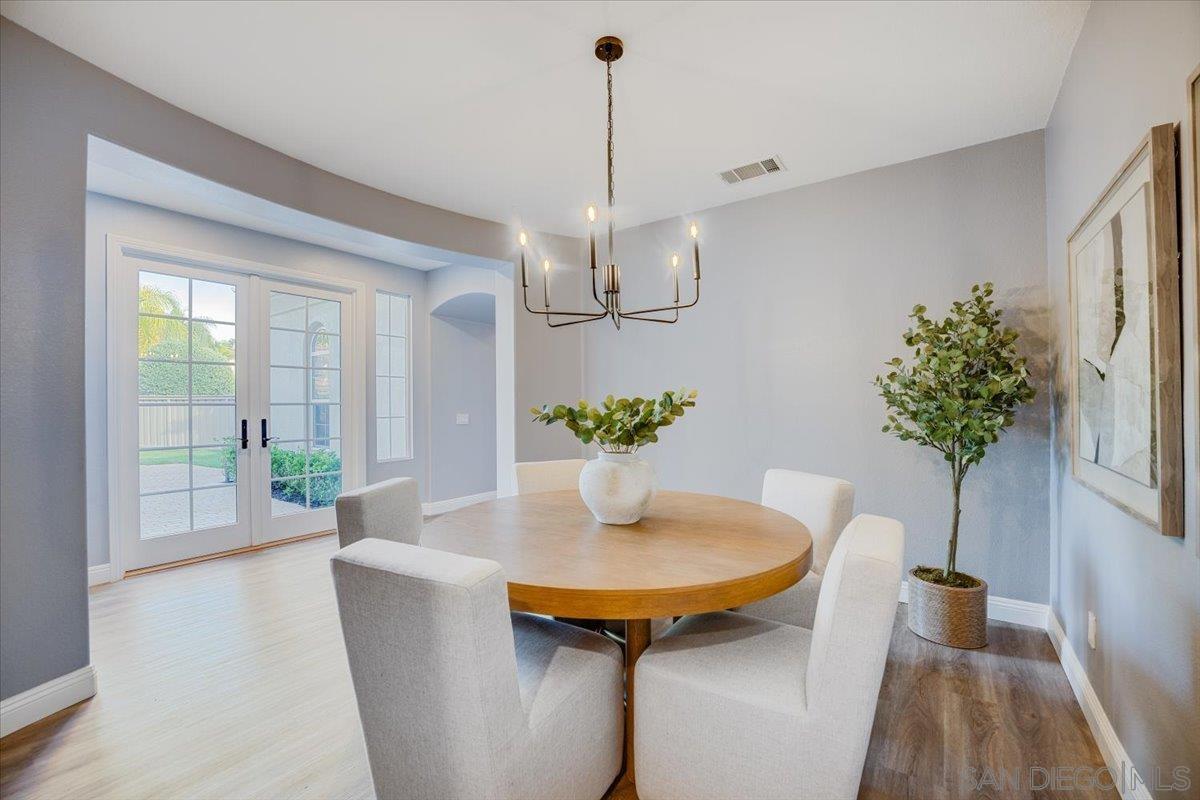 Detail Gallery Image 7 of 48 For 3272  Avenida La Cima, Carlsbad,  CA 92009 - 4 Beds | 3/1 Baths