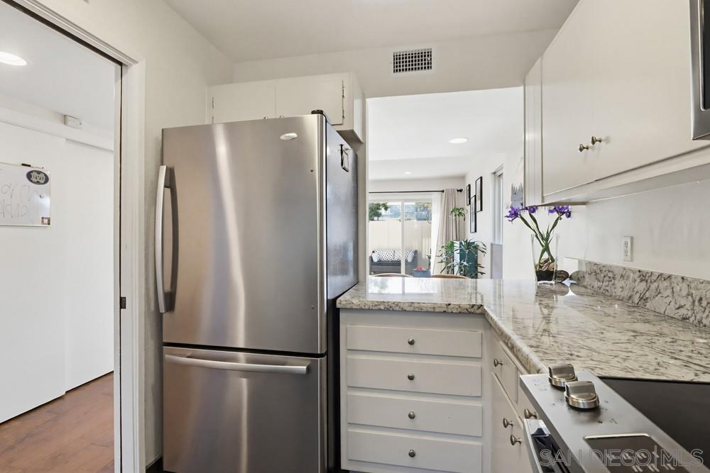 Detail Gallery Image 13 of 37 For 4202  Loma Riviera Ln, San Diego,  CA 92110 - 2 Beds | 1/1 Baths