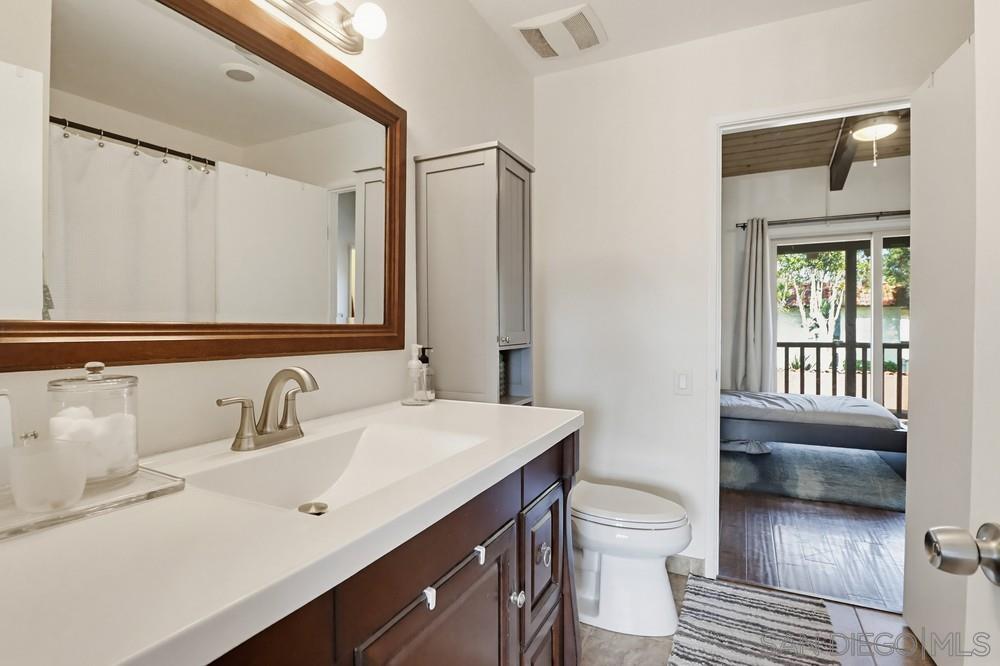 Detail Gallery Image 19 of 37 For 4202  Loma Riviera Ln, San Diego,  CA 92110 - 2 Beds | 1/1 Baths