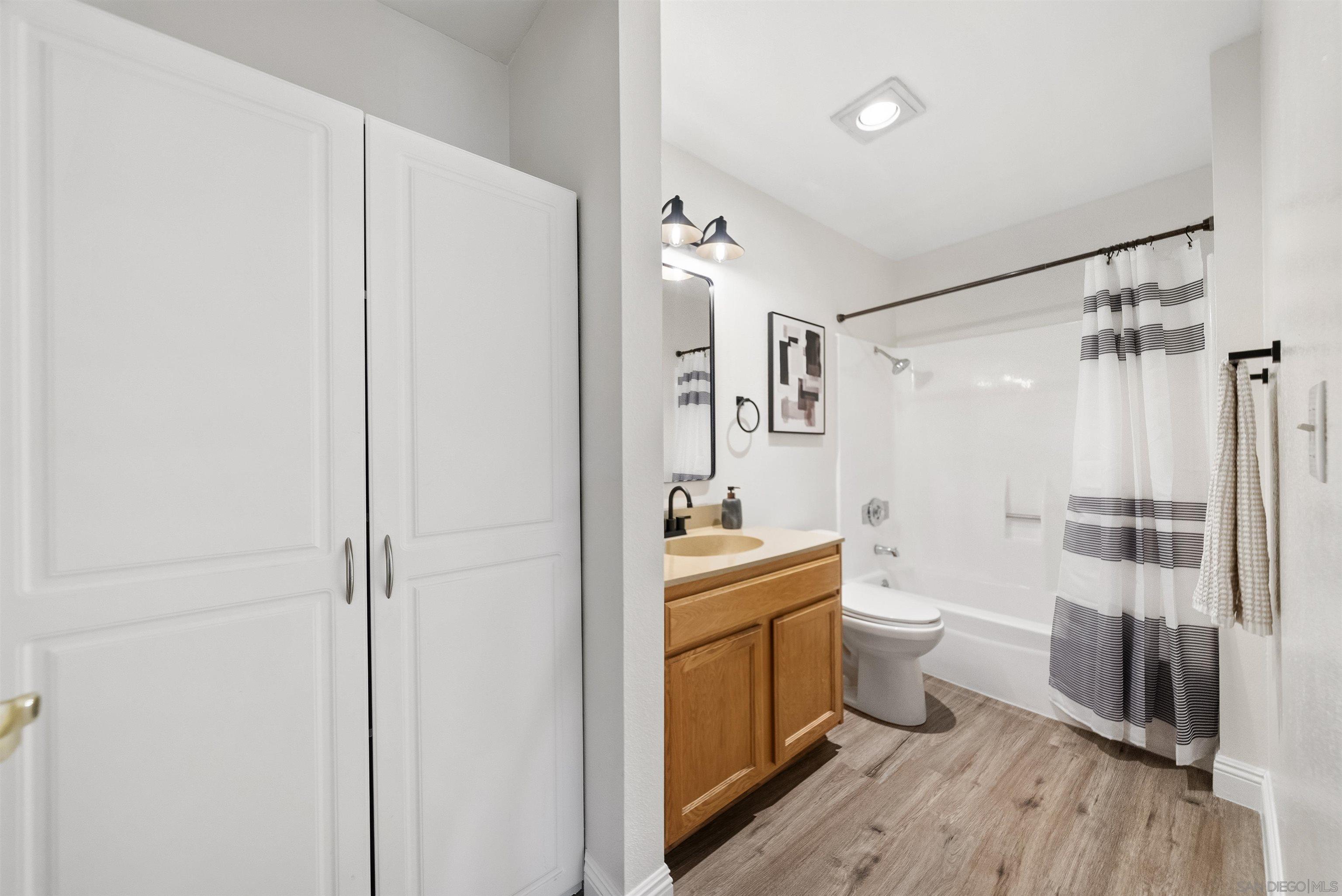 Detail Gallery Image 9 of 43 For 5922  Rancho Mission Rd  #74,  San Diego,  CA 92108 - 1 Beds | 1 Baths