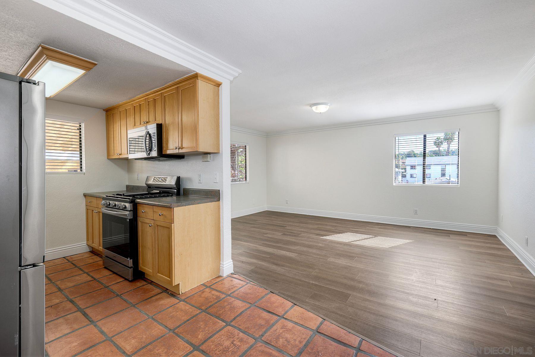 Detail Gallery Image 11 of 25 For 9948  San Juan St  #4,  Spring Valley,  CA 91977 - 2 Beds | 2 Baths