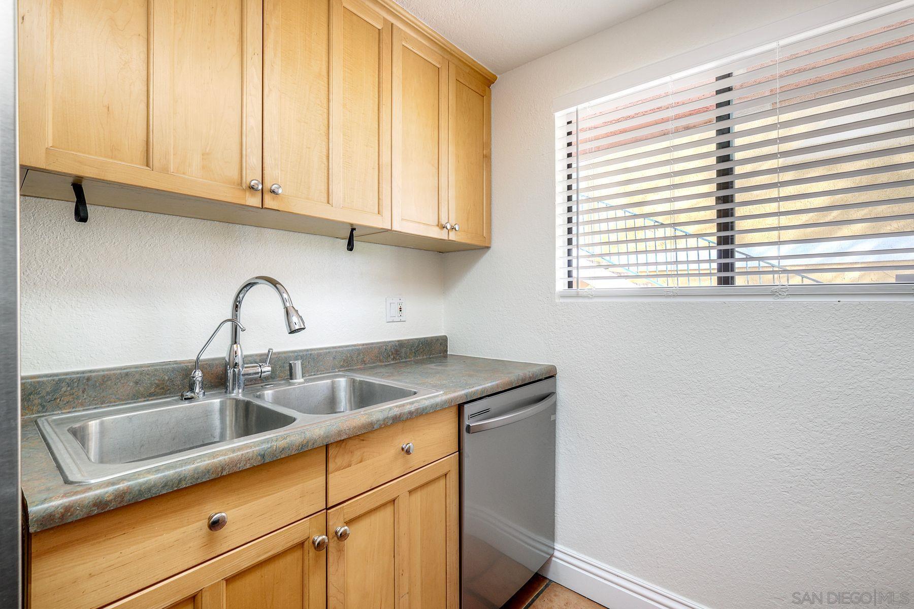 Detail Gallery Image 13 of 25 For 9948  San Juan St  #4,  Spring Valley,  CA 91977 - 2 Beds | 2 Baths