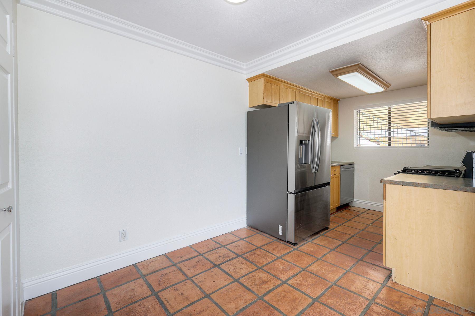 Detail Gallery Image 8 of 25 For 9948  San Juan St  #4,  Spring Valley,  CA 91977 - 2 Beds | 2 Baths