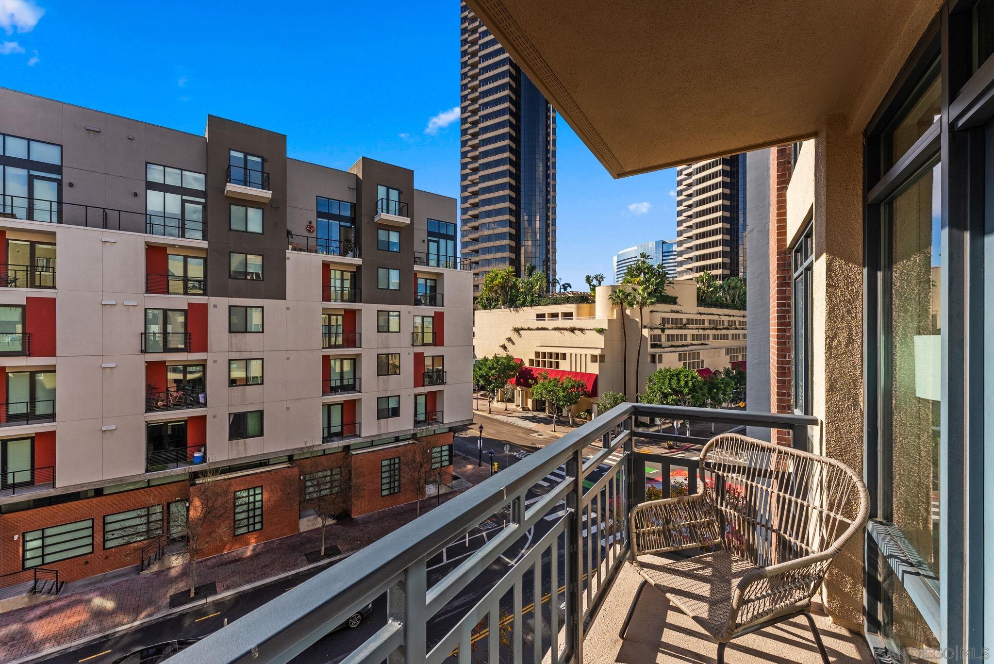 Detail Gallery Image 11 of 26 For 330  J St  #404,  San Diego,  CA 92101 - 1 Beds | 1 Baths