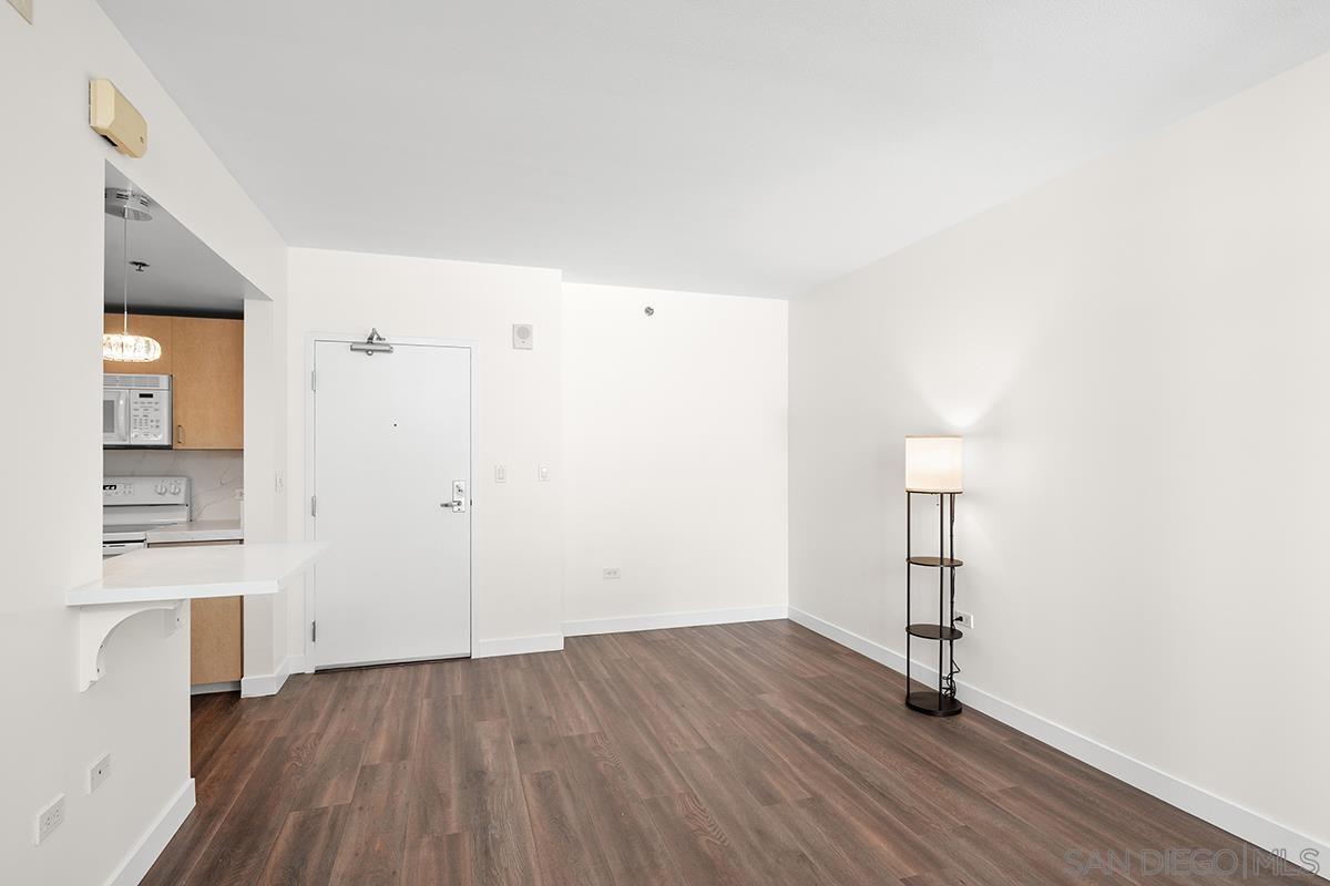Detail Gallery Image 4 of 32 For 425 W Beech Street  #721,  San Diego,  CA 92101 - 1 Beds | 1 Baths
