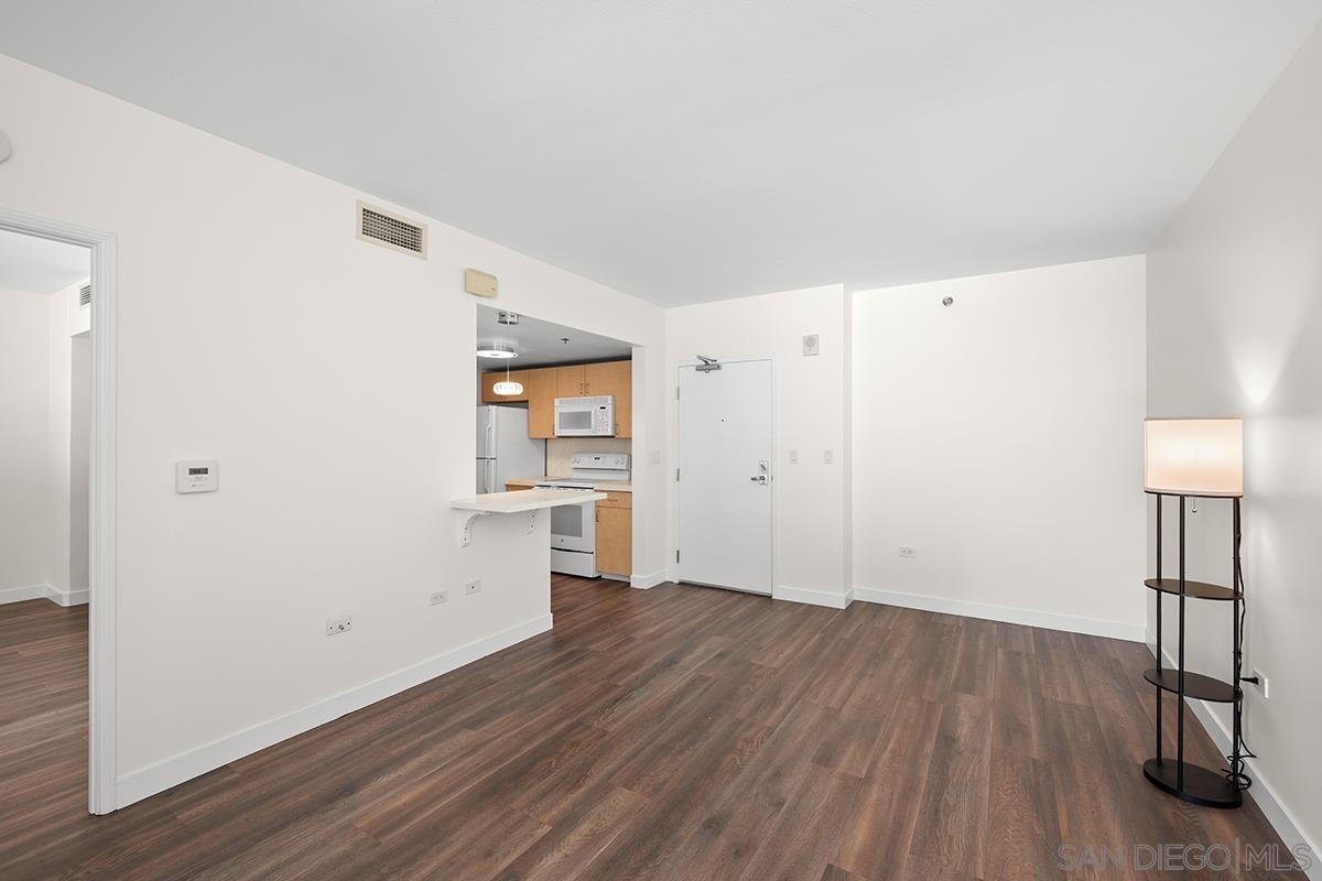 Detail Gallery Image 8 of 32 For 425 W Beech Street  #721,  San Diego,  CA 92101 - 1 Beds | 1 Baths