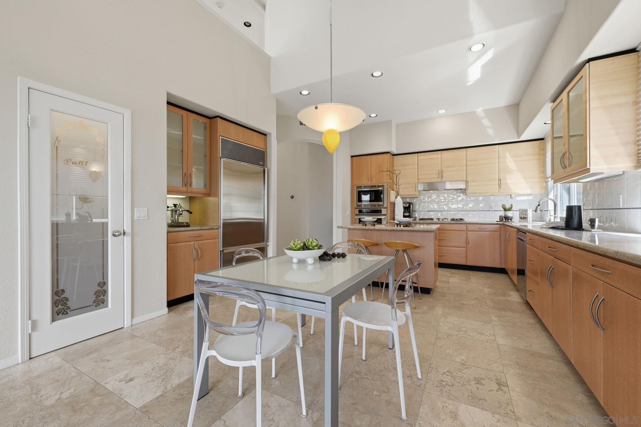 Detail Gallery Image 15 of 61 For 917  Anatra Ct, Carlsbad,  CA 92011 - 4 Beds | 2/1 Baths