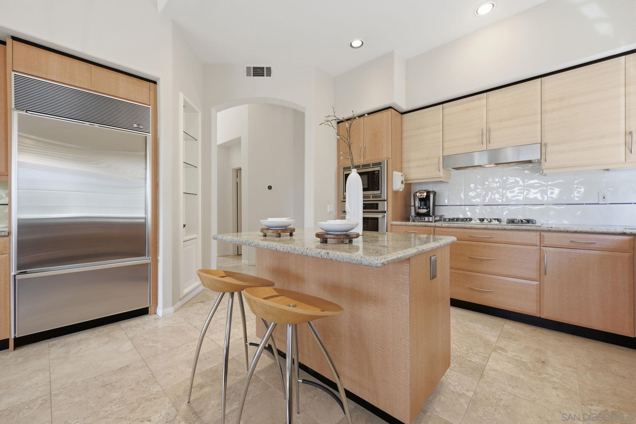 Detail Gallery Image 16 of 61 For 917  Anatra Ct, Carlsbad,  CA 92011 - 4 Beds | 2/1 Baths