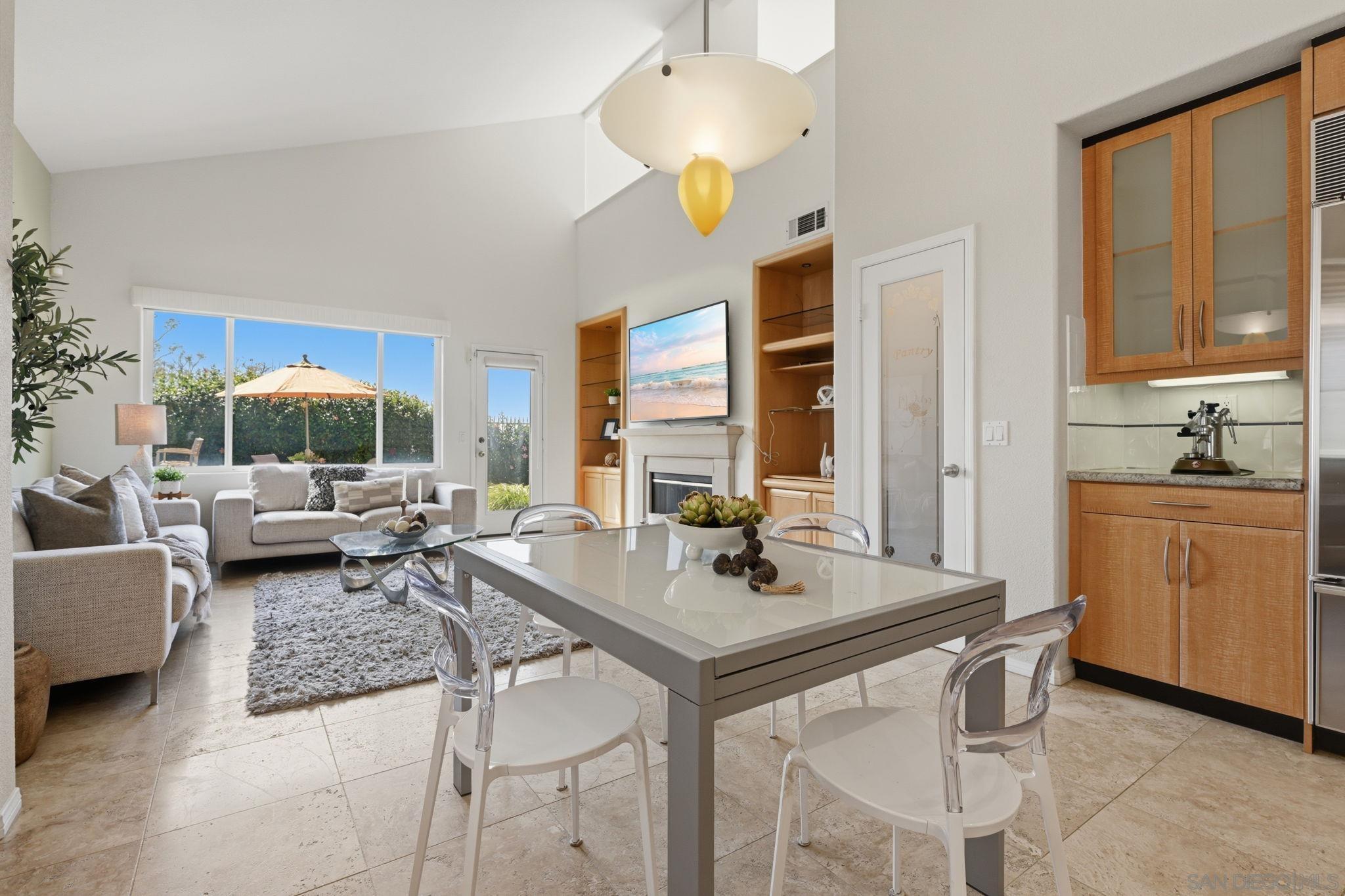 Detail Gallery Image 19 of 61 For 917  Anatra Ct, Carlsbad,  CA 92011 - 4 Beds | 2/1 Baths