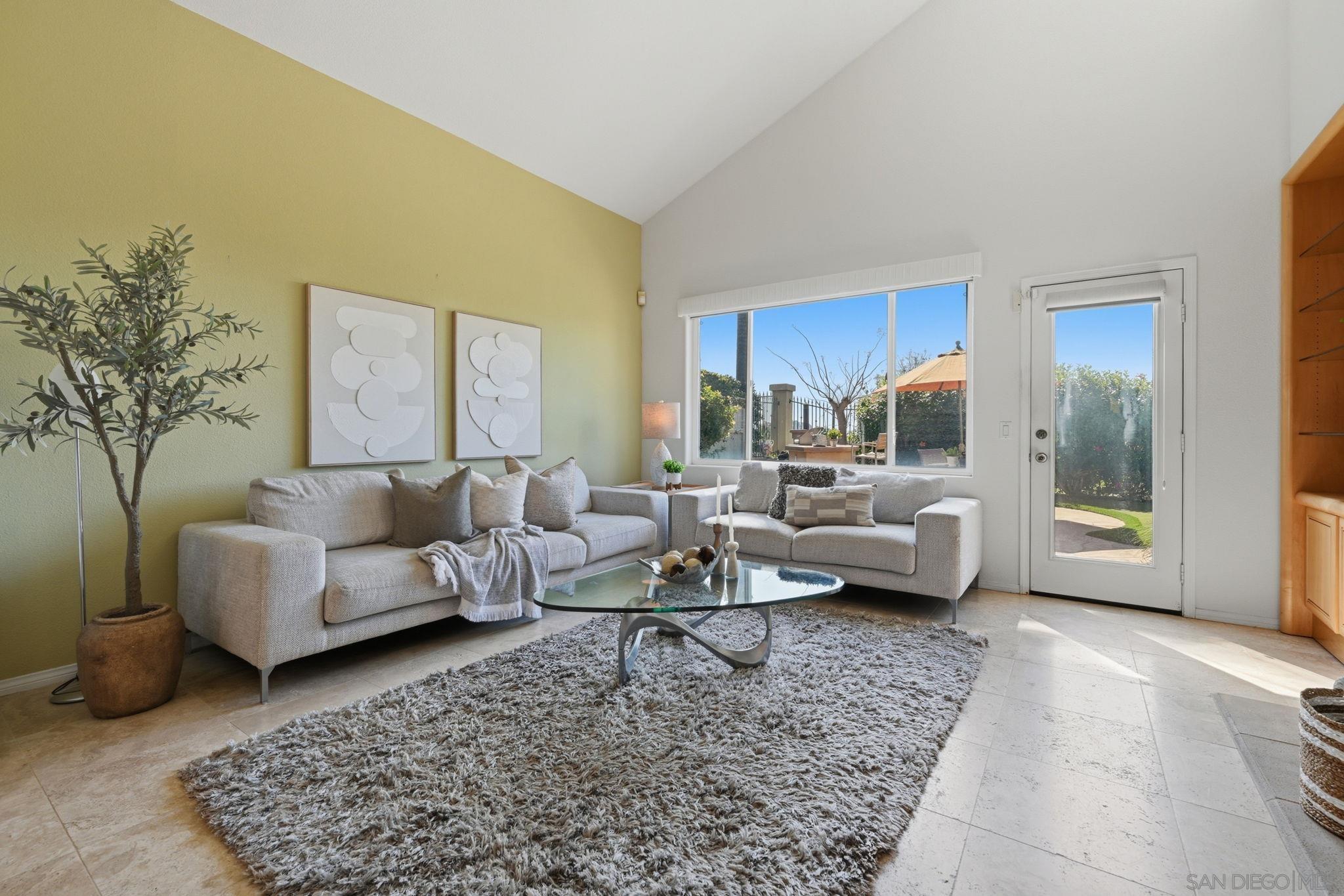 Detail Gallery Image 21 of 61 For 917  Anatra Ct, Carlsbad,  CA 92011 - 4 Beds | 2/1 Baths