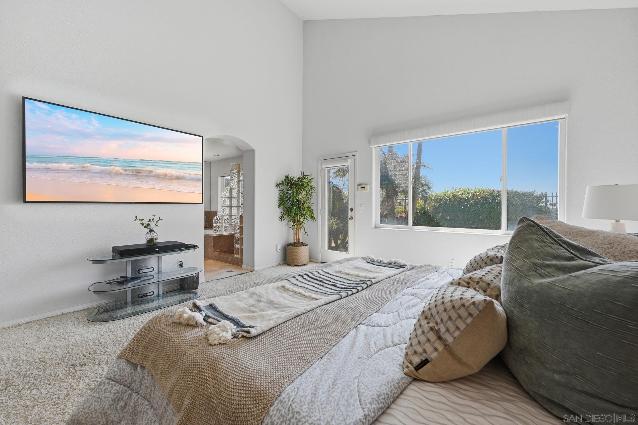 Detail Gallery Image 31 of 61 For 917  Anatra Ct, Carlsbad,  CA 92011 - 4 Beds | 2/1 Baths