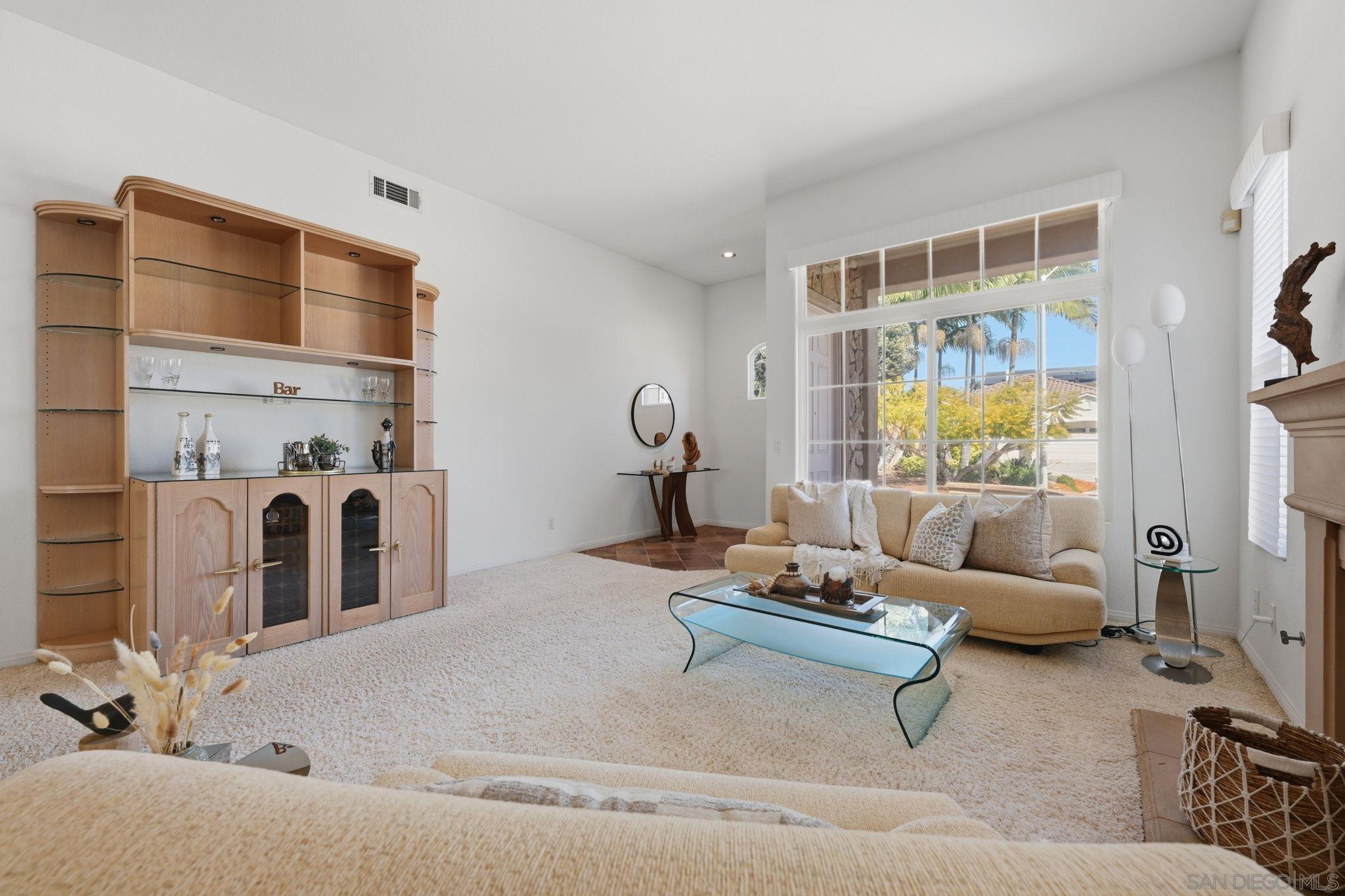 Detail Gallery Image 10 of 61 For 917  Anatra Ct, Carlsbad,  CA 92011 - 4 Beds | 2/1 Baths