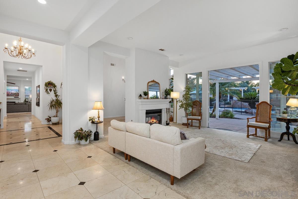 Detail Gallery Image 13 of 37 For 1751  Victoria Way, San Marcos,  CA 92069 - 5 Beds | 3/1 Baths