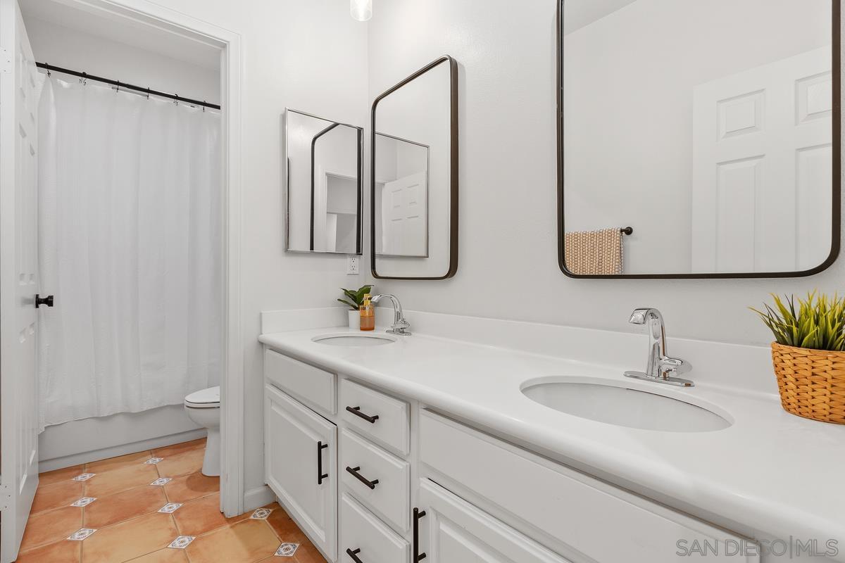 Detail Gallery Image 27 of 37 For 1751  Victoria Way, San Marcos,  CA 92069 - 5 Beds | 3/1 Baths