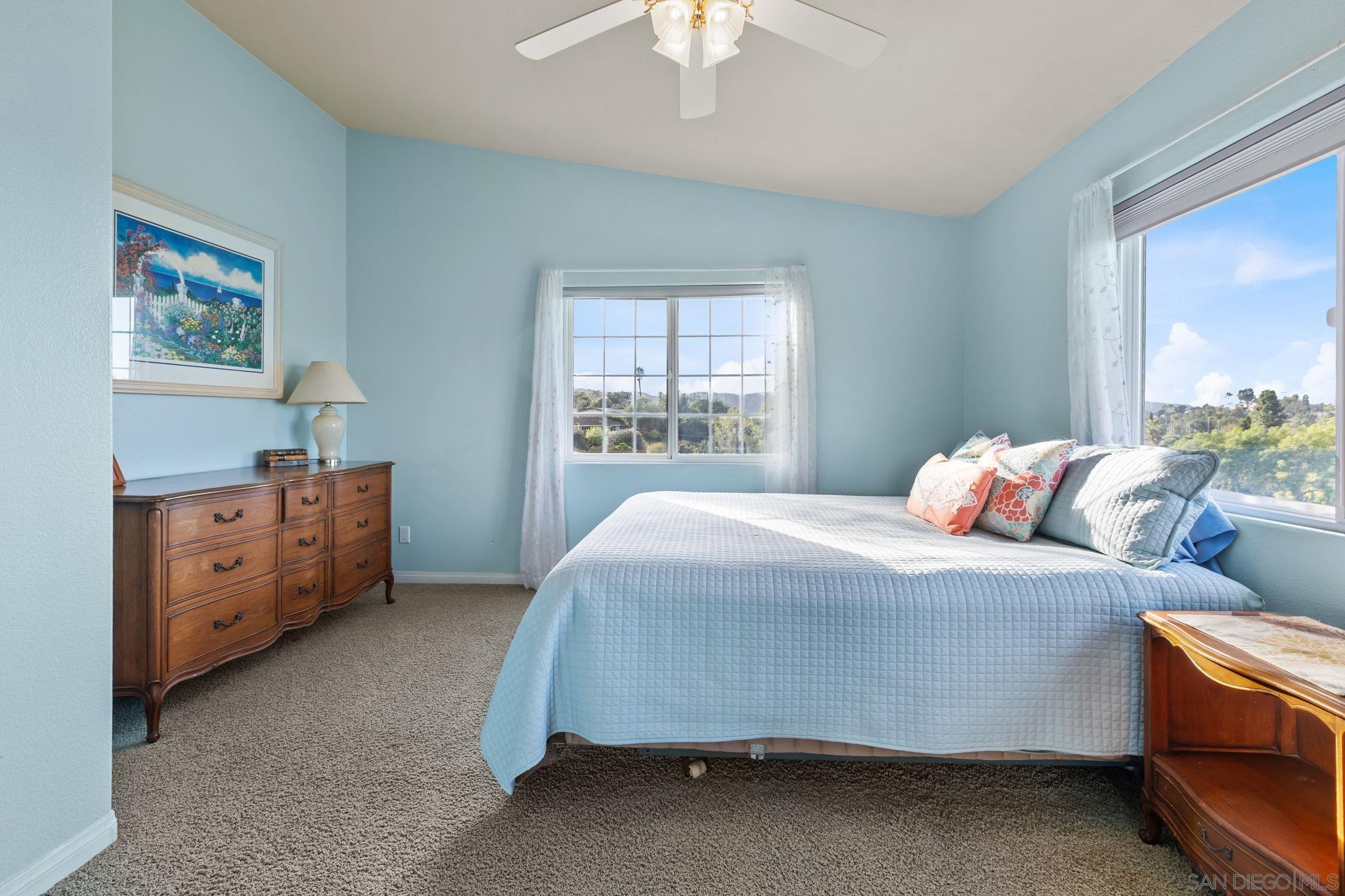 Detail Gallery Image 17 of 31 For 1033  via Contenta, Escondido,  CA 92029 - 5 Beds | 3/1 Baths