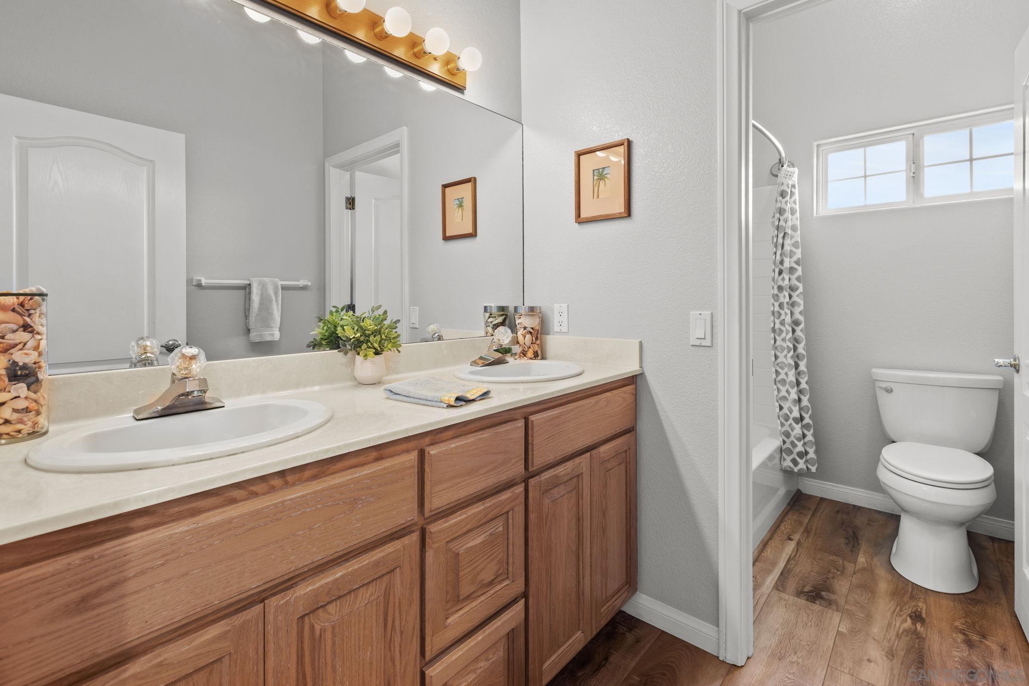 Detail Gallery Image 18 of 31 For 1033  via Contenta, Escondido,  CA 92029 - 5 Beds | 3/1 Baths